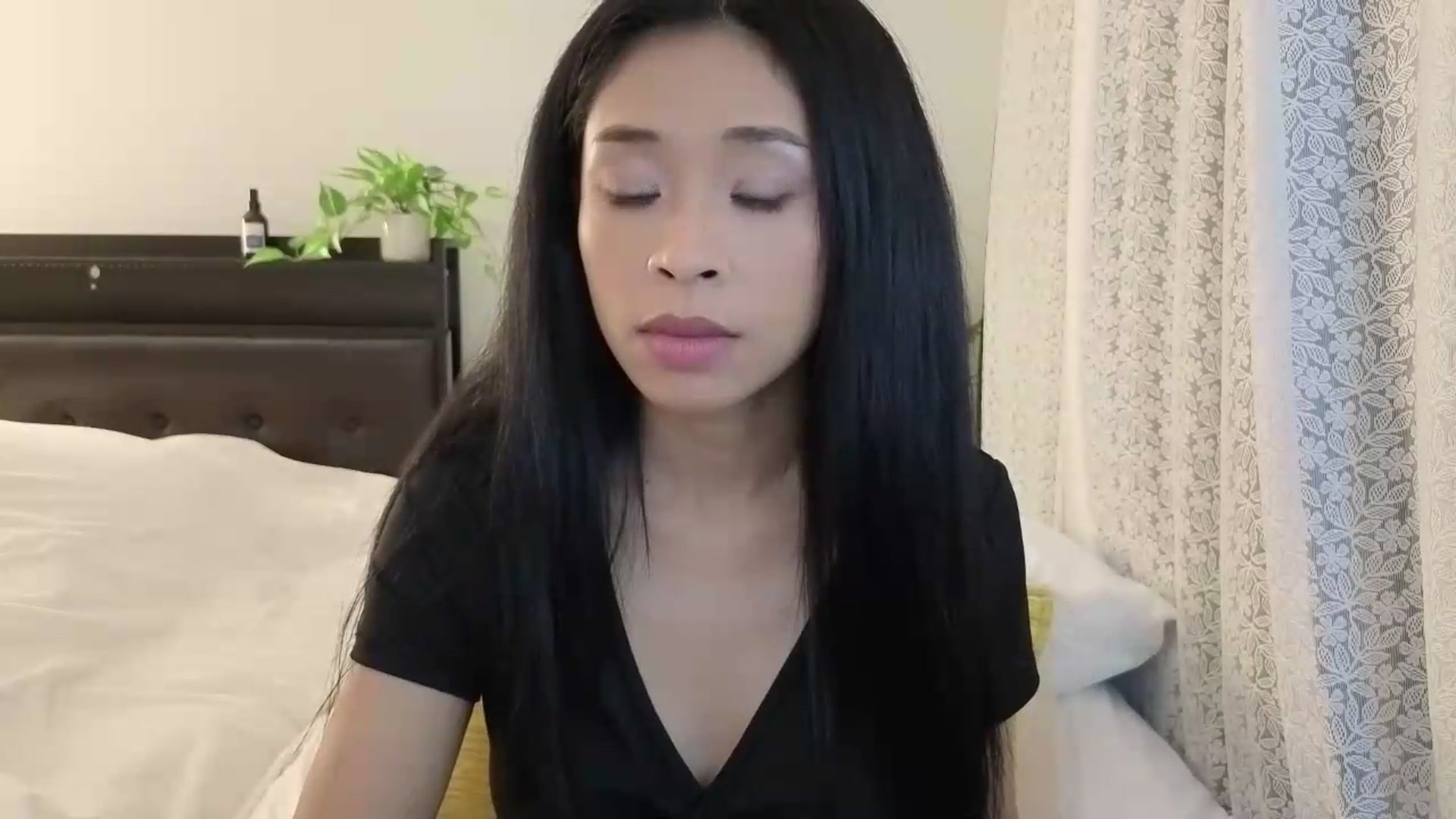 Gallery image thumbnail from Thaispice's myfreecams stream on, 08/26/2026, 23:42 image 16 of 20