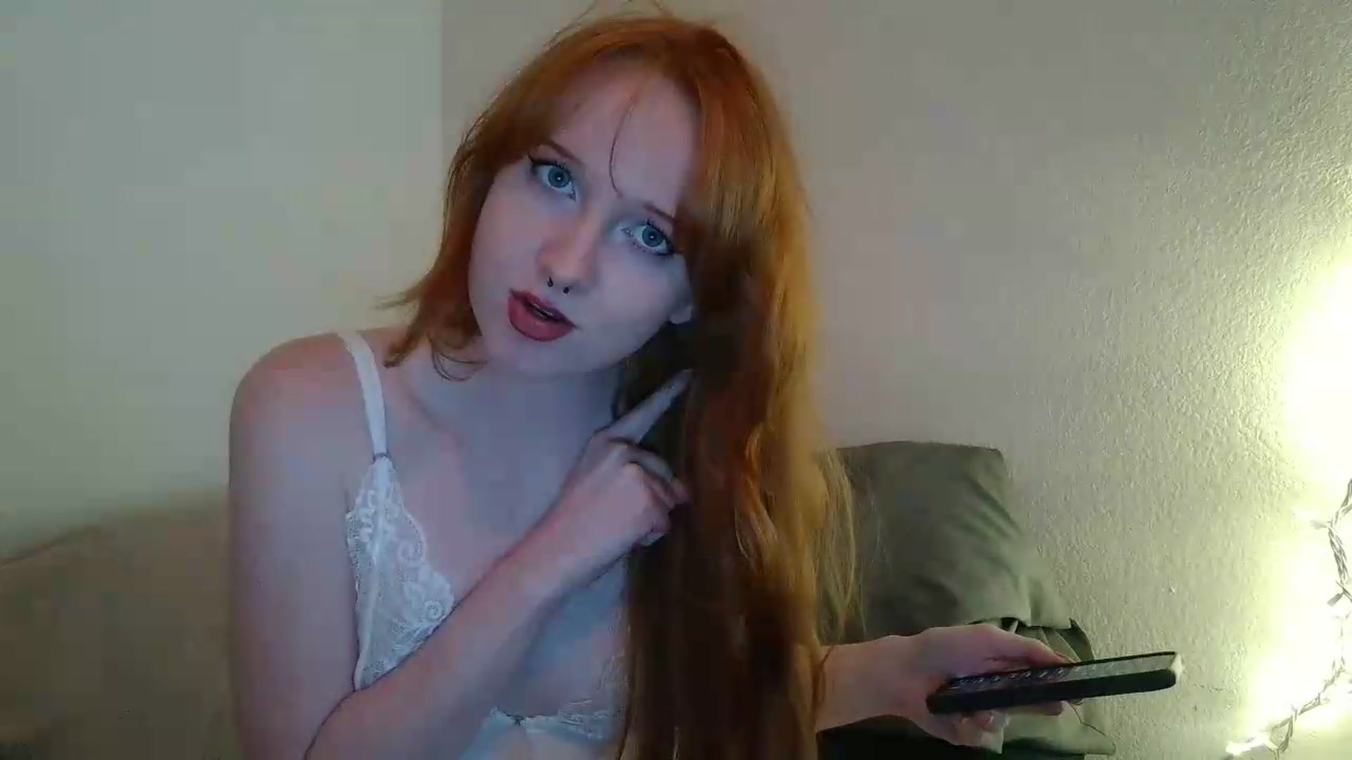 Gallery image thumbnail from Tharedheadfromtx's myfreecams stream on, 06/13/2026, 11:59 image 15 of 20