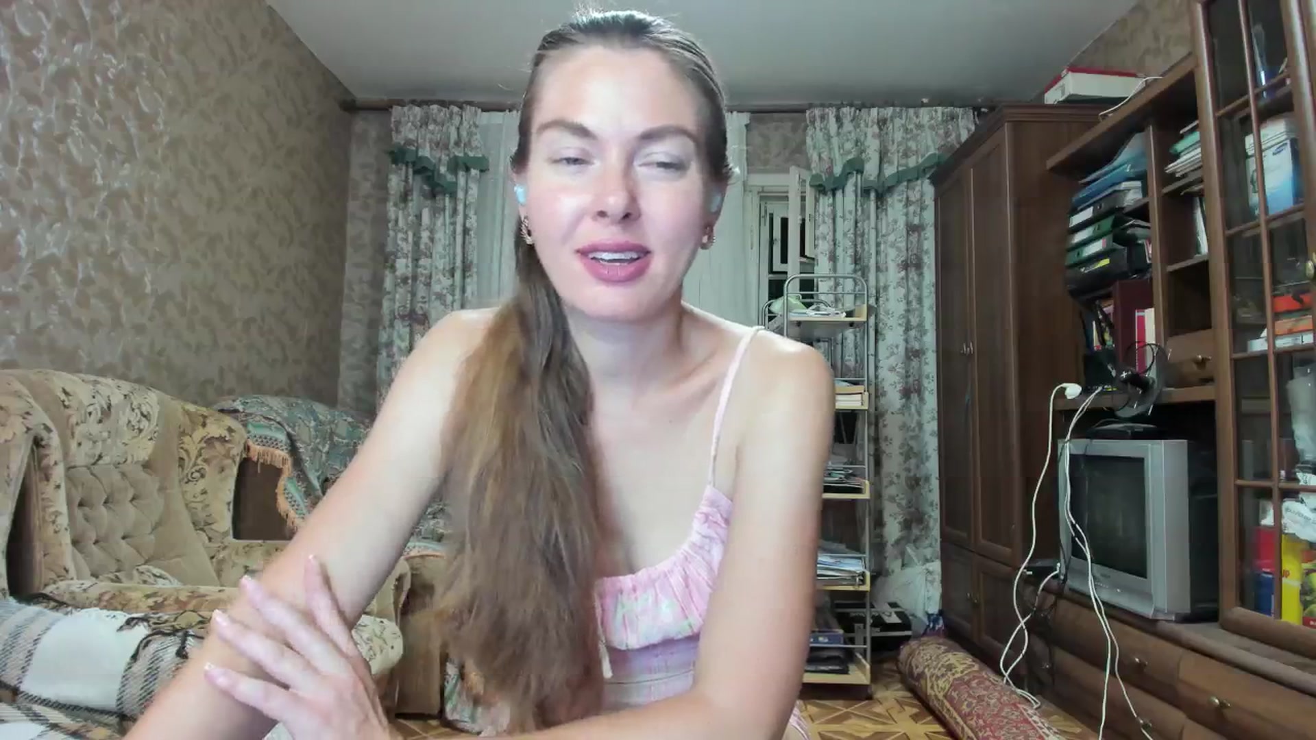 Gallery image thumbnail from That80sRoom's myfreecams stream on, 08/24/2024, 20:39 image 17 of 20