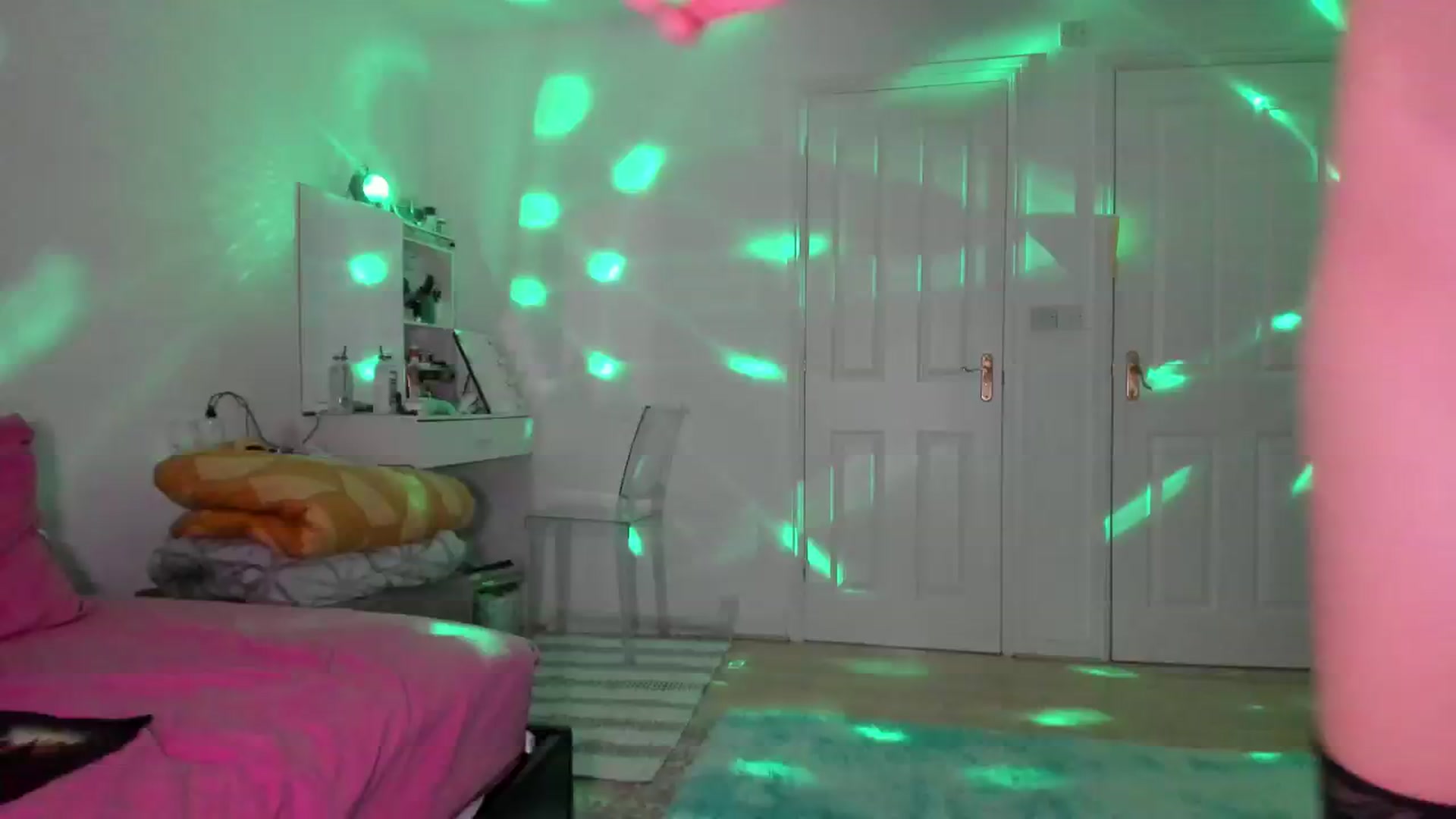 Gallery image thumbnail from That80sRoom's myfreecams stream on, 09/07/2024, 08:19 image 10 of 20