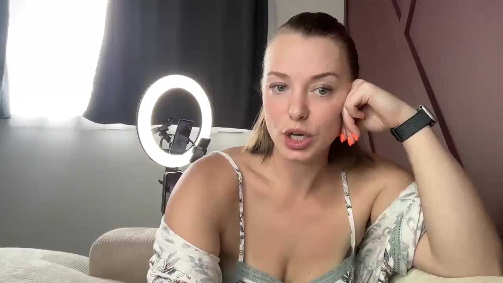 Gallery image thumbnail from ThatGrlParise's myfreecams stream on, 07/17/2025, 18:00 image 16 of 20