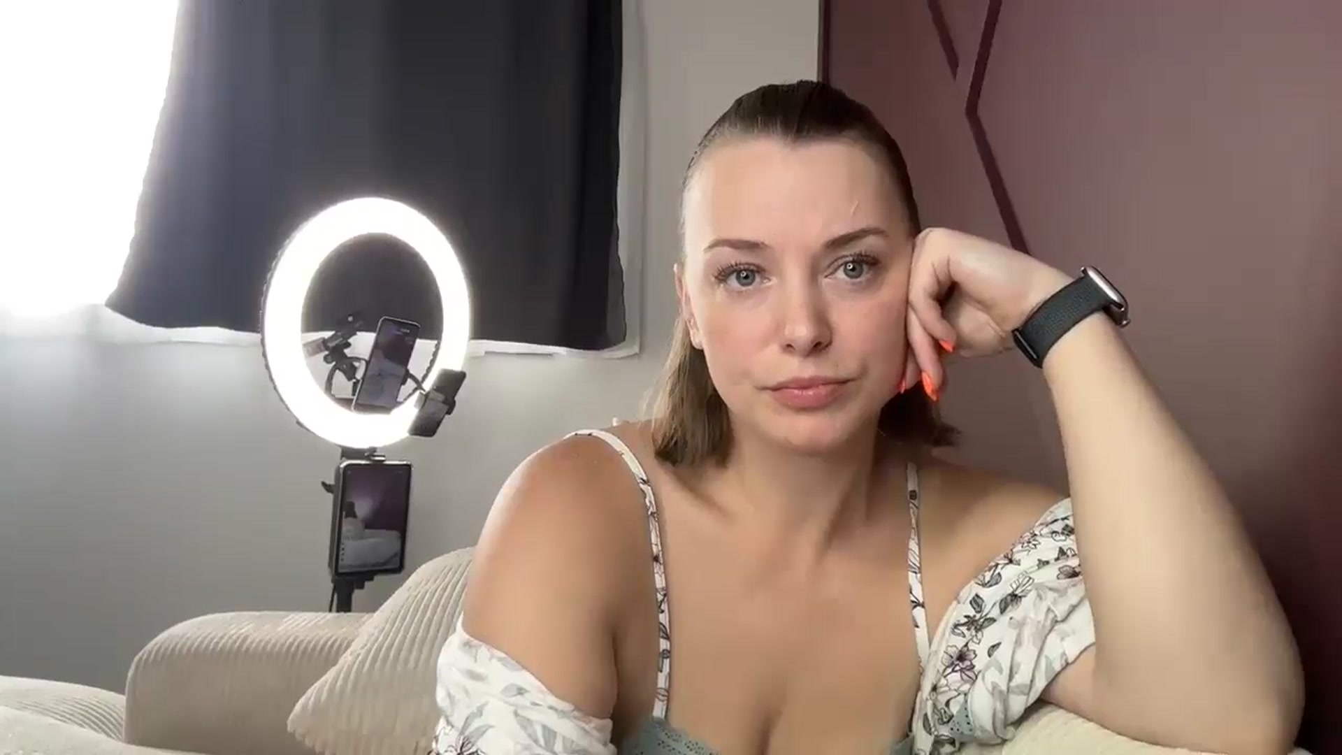 Gallery image thumbnail from ThatGrlParise's myfreecams stream on, 07/17/2025, 18:00 image 17 of 20