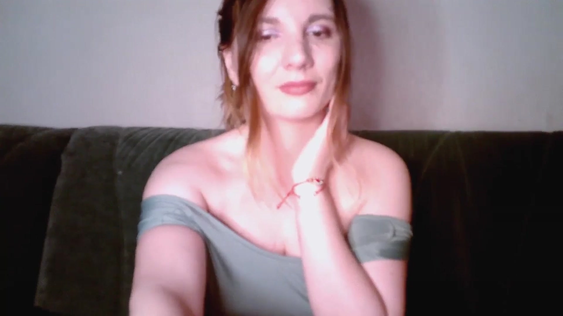 Gallery image thumbnail from ThatHotGirl's myfreecams stream on, 03/08/2026, 02:20 image 14 of 20