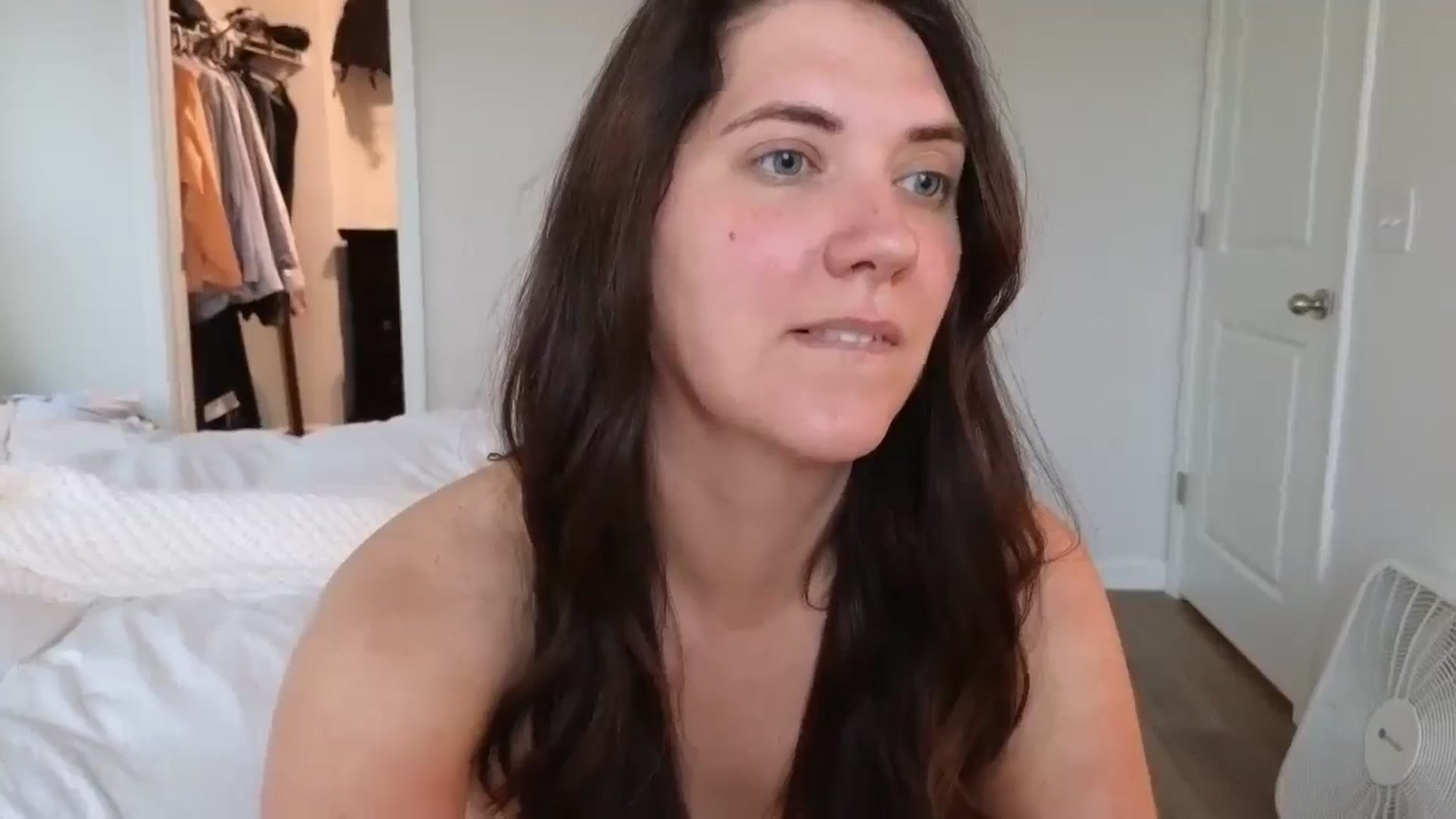 Gallery image thumbnail from Thatgoodgirl's myfreecams stream on, 05/18/2024, 15:14 image 3 of 20