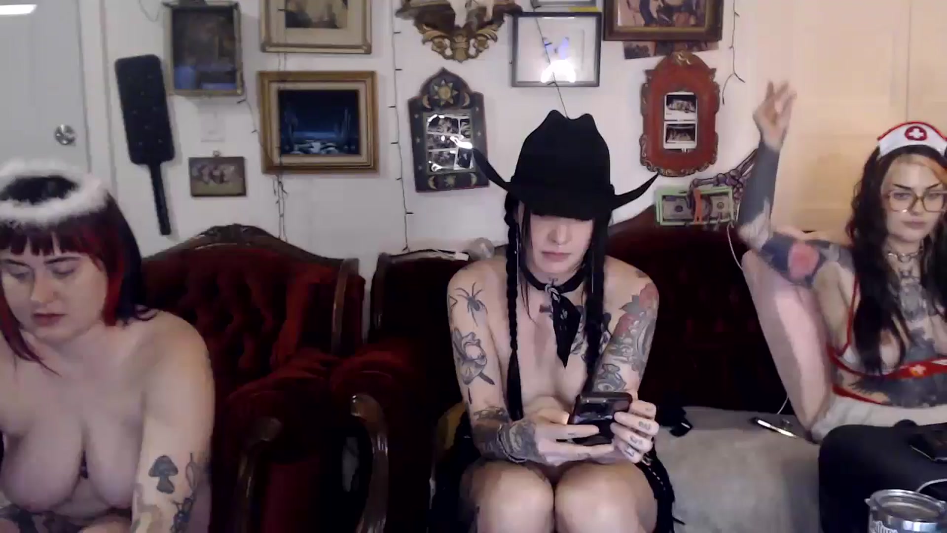 Gallery image thumbnail from TheBoneWitch's myfreecams stream on, 10/20/2024, 01:03 image 18 of 20