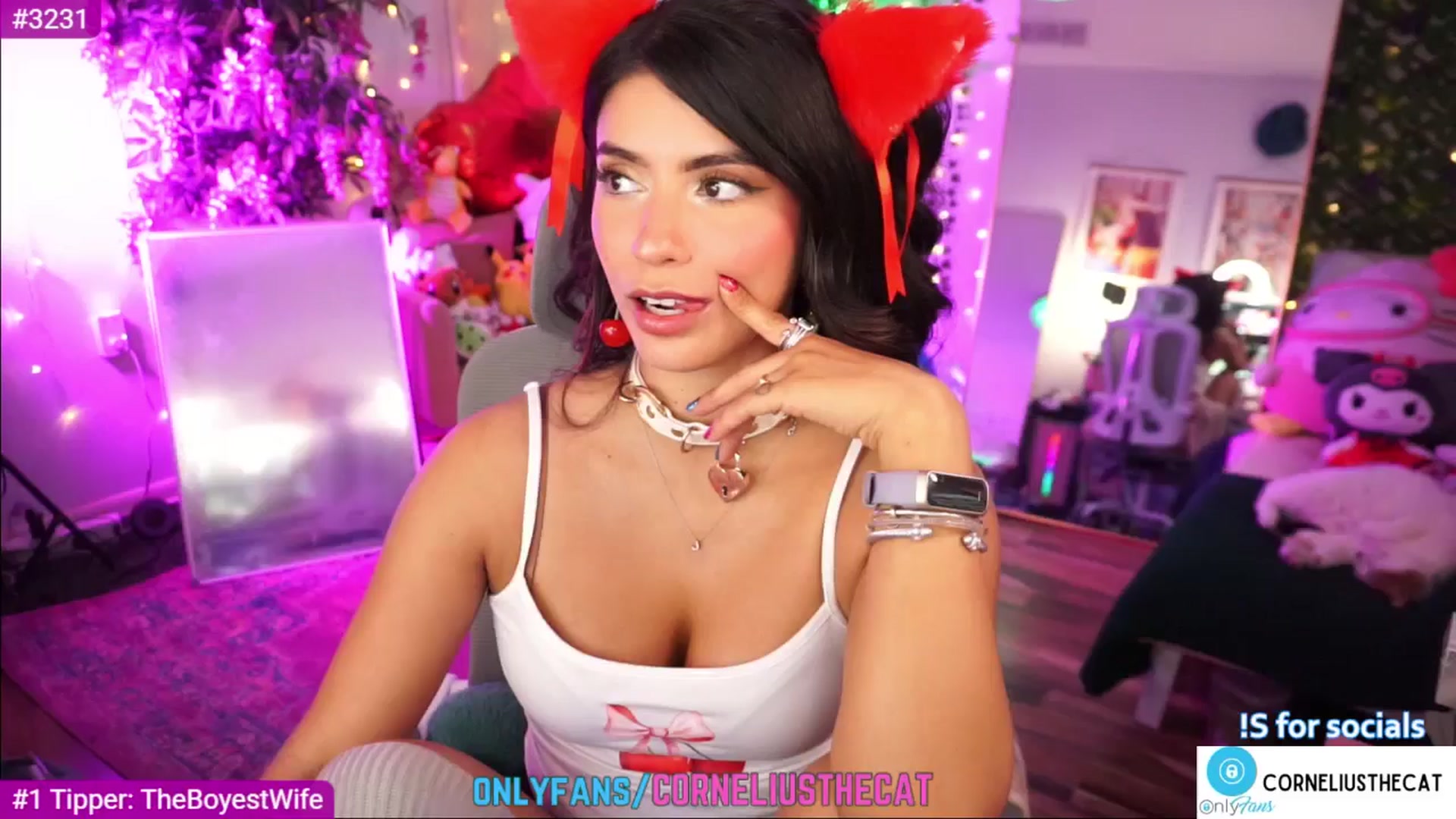 Gallery image thumbnail from TheCatCo's myfreecams stream on, 05/04/2025, 10:15 image 11 of 20