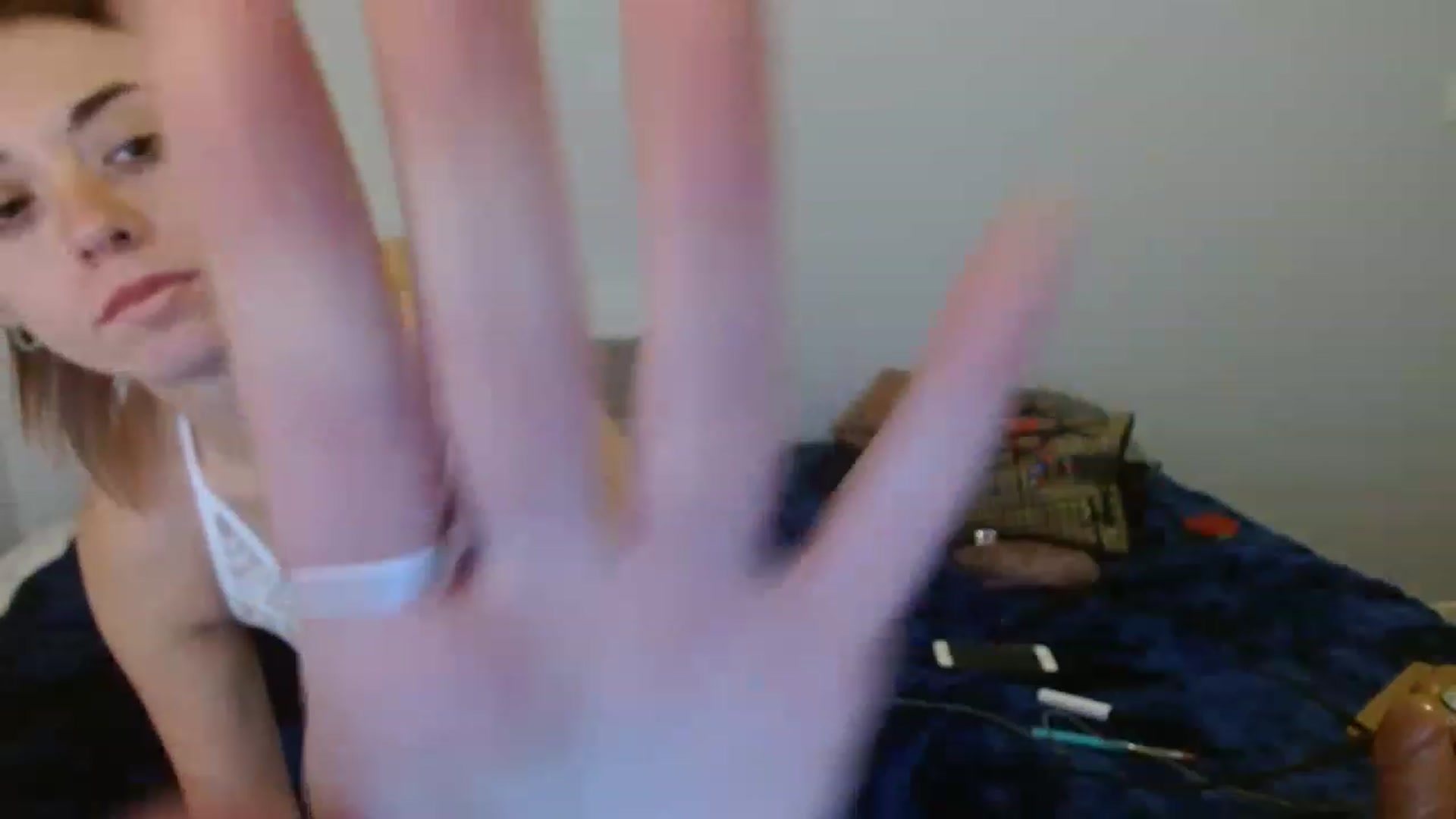 Gallery image thumbnail from TheEdgyBunny's myfreecams stream on, 11/18/2022, 18:16 image 16 of 20