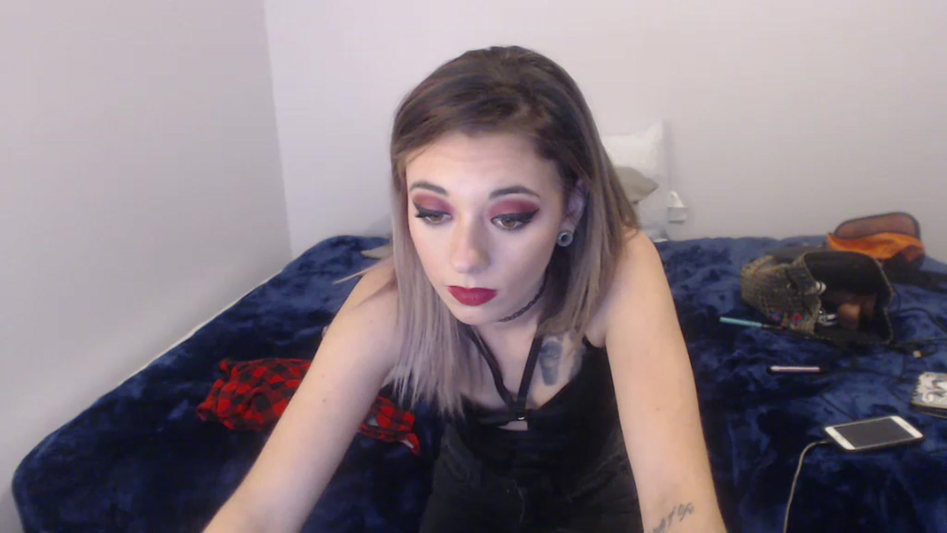Gallery image thumbnail from TheEdgyBunny's myfreecams stream on, 11/25/2022, 19:27 image 15 of 20