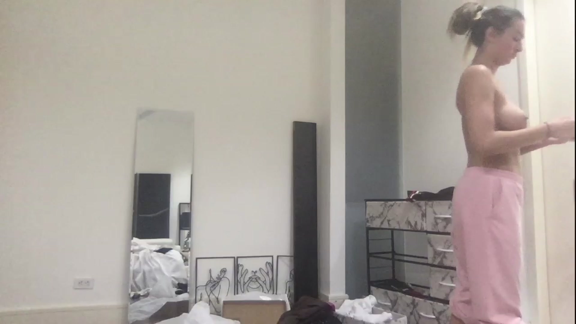Gallery image thumbnail from TheFitFreak's myfreecams stream on, 02/05/2023, 24:47 image 17 of 20