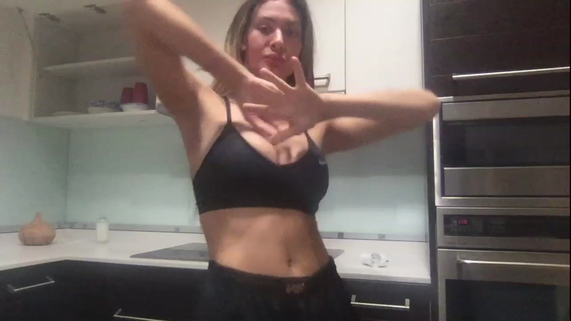 Gallery image thumbnail from TheFitFreak's myfreecams stream on, 02/06/2023, 10:51 image 13 of 20