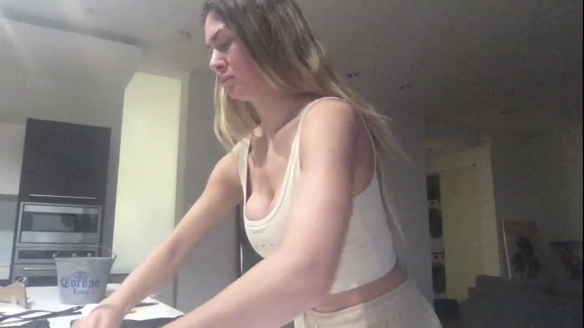 Gallery image thumbnail from TheFitFreak's myfreecams stream on, 02/10/2023, 24:47 image 7 of 20
