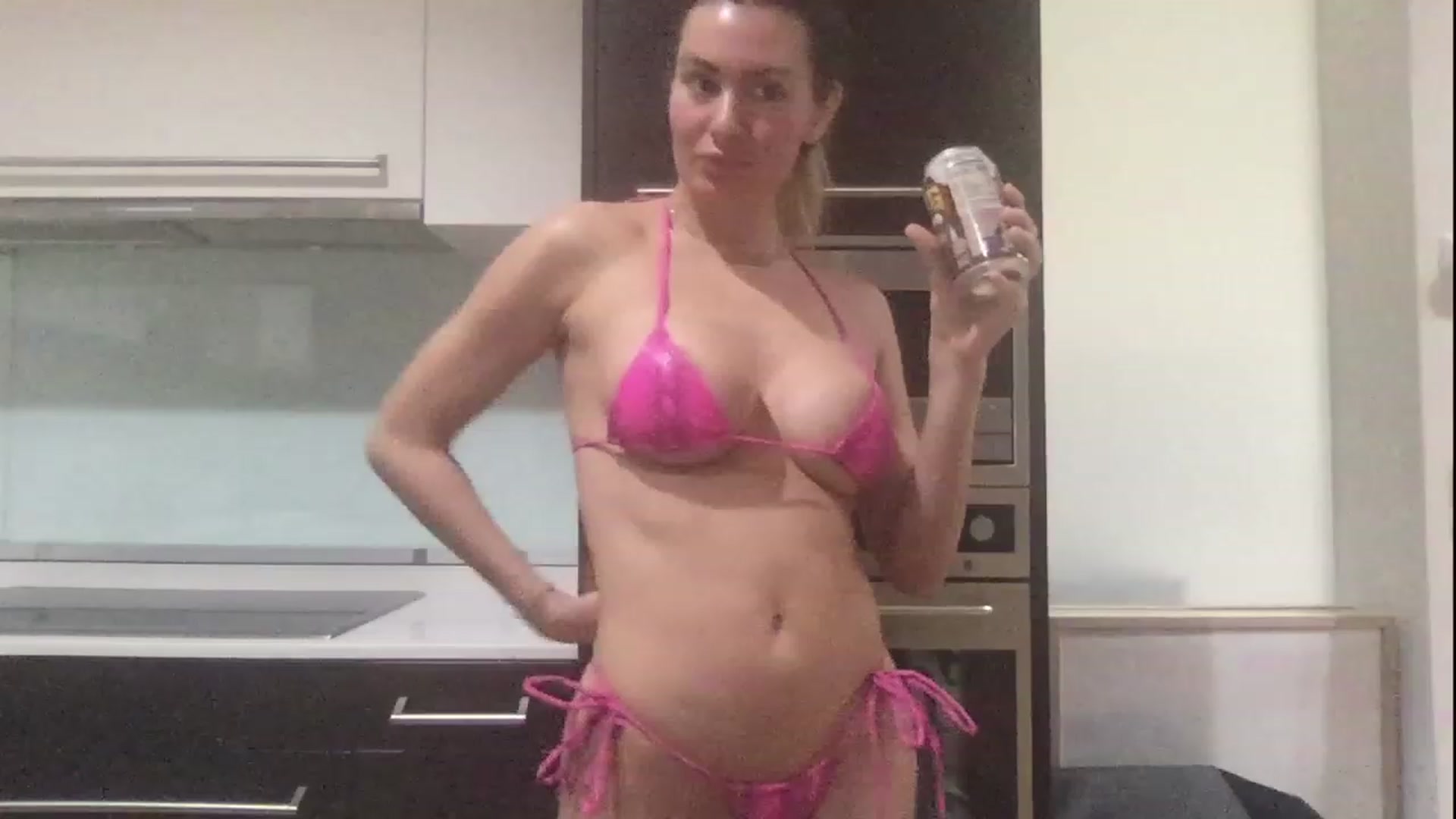 Gallery image thumbnail from TheFitFreak's myfreecams stream on, 02/14/2023, 06:06 image 7 of 20