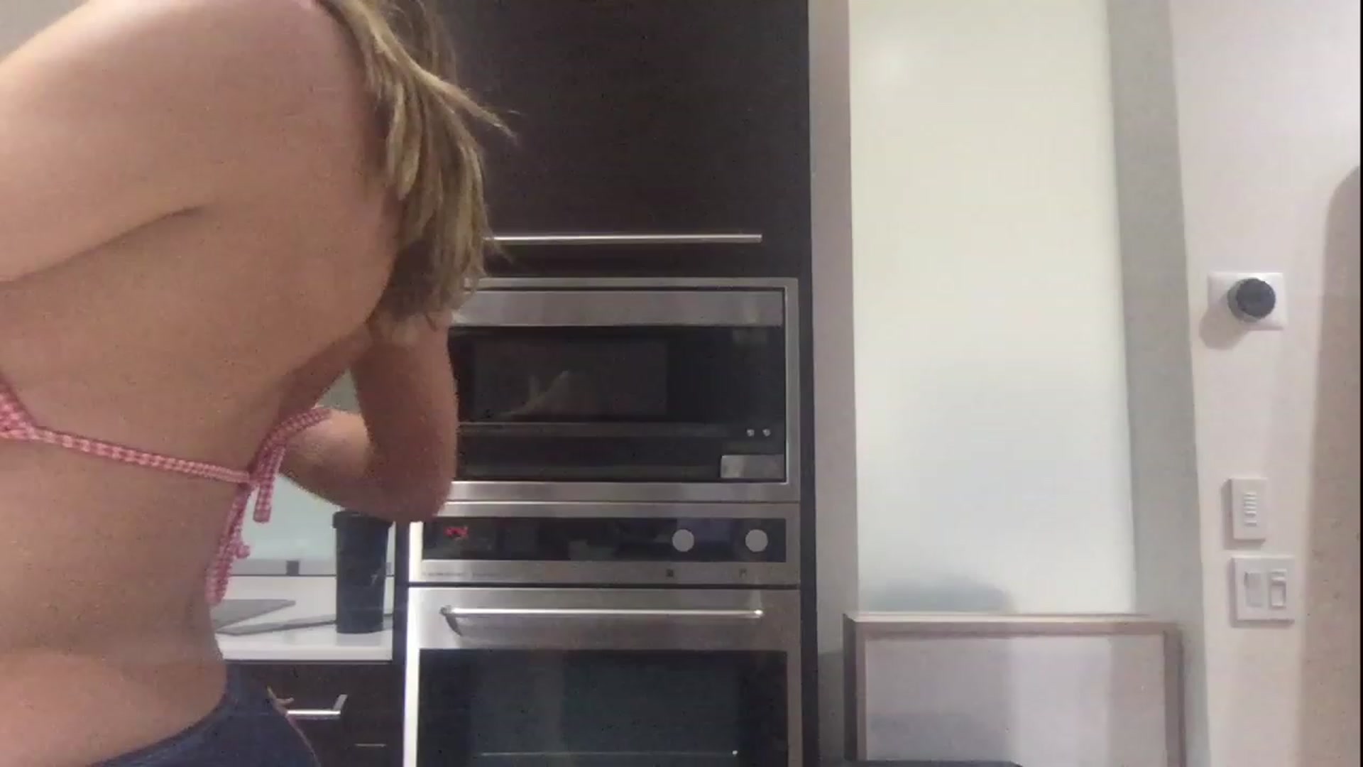 Gallery image thumbnail from TheFitFreak's myfreecams stream on, 02/22/2023, 12:01 image 3 of 20