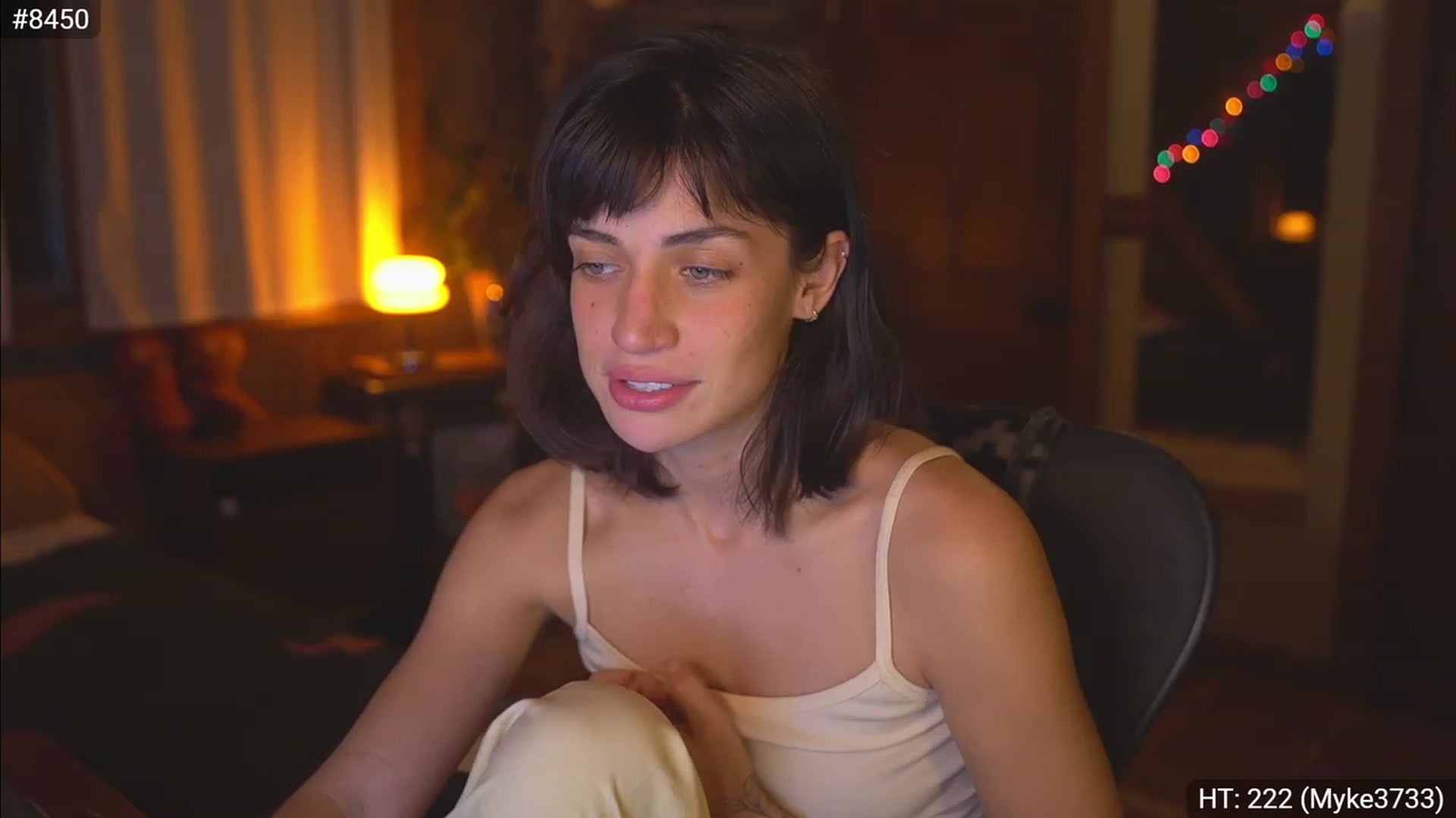 Gallery image thumbnail from TheFriendZone's myfreecams stream on, 12/10/2022, 03:13 image 4 of 20
