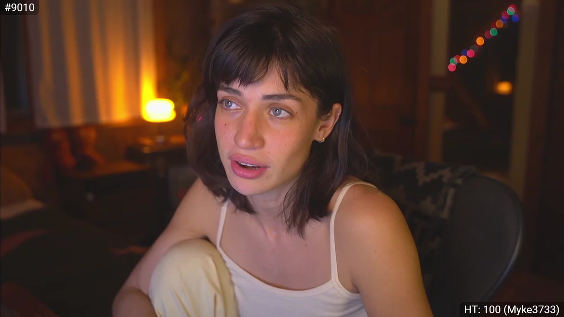 Gallery image thumbnail from TheFriendZone's myfreecams stream on, 12/10/2022, 03:13 image 3 of 20