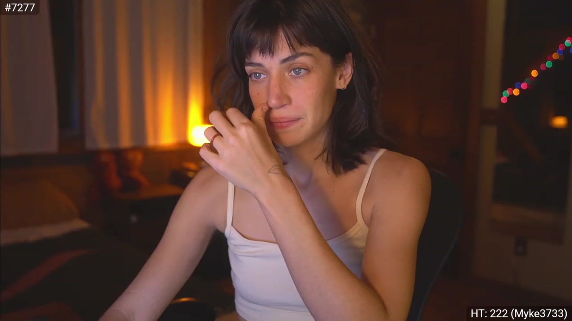 Gallery image thumbnail from TheFriendZone's myfreecams stream on, 12/10/2022, 03:13 image 6 of 20