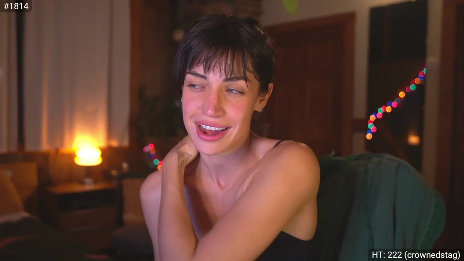 Gallery image thumbnail from TheFriendZone's myfreecams stream on, 12/22/2022, 04:01 image 7 of 20