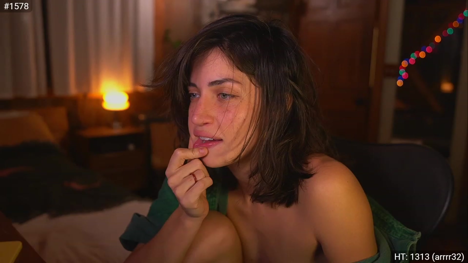 Gallery image thumbnail from TheFriendZone's myfreecams stream on, 12/23/2022, 03:27 image 7 of 20