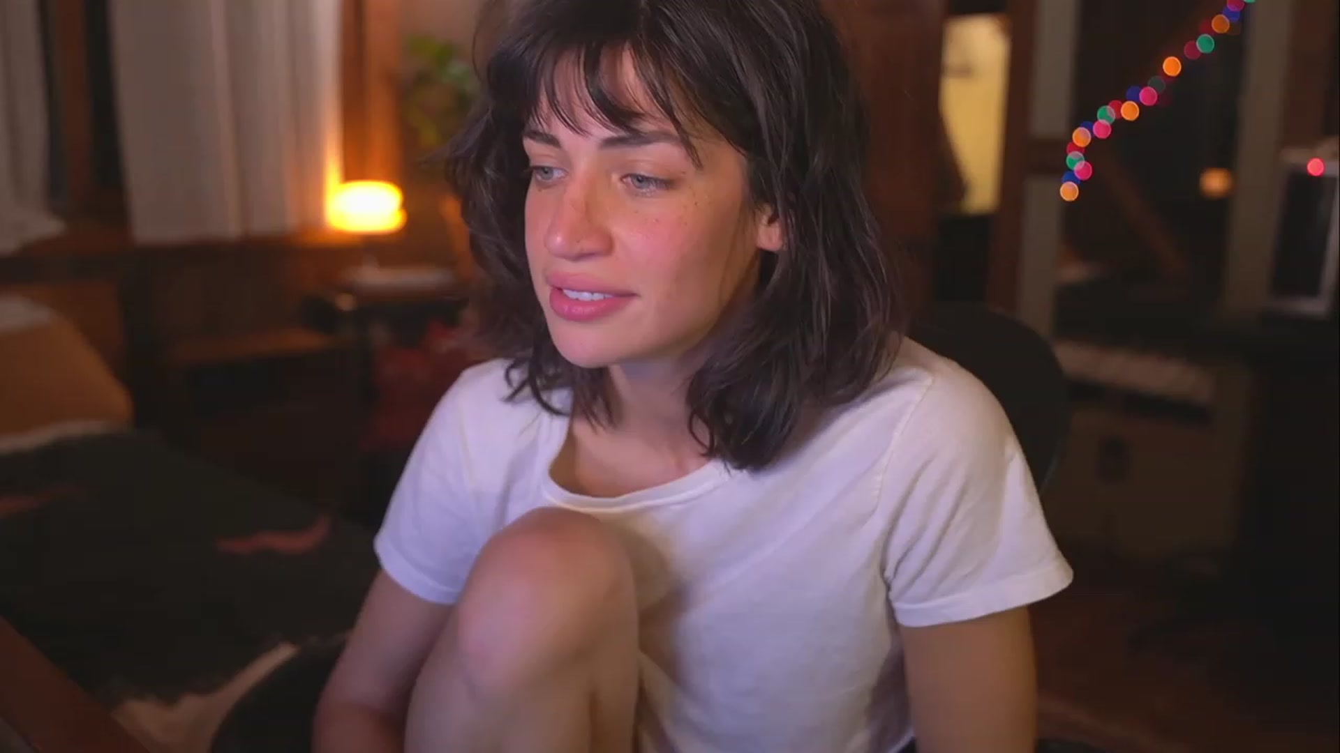 Gallery image thumbnail from TheFriendZone's myfreecams stream on, 12/31/2022, 03:32 image 4 of 20