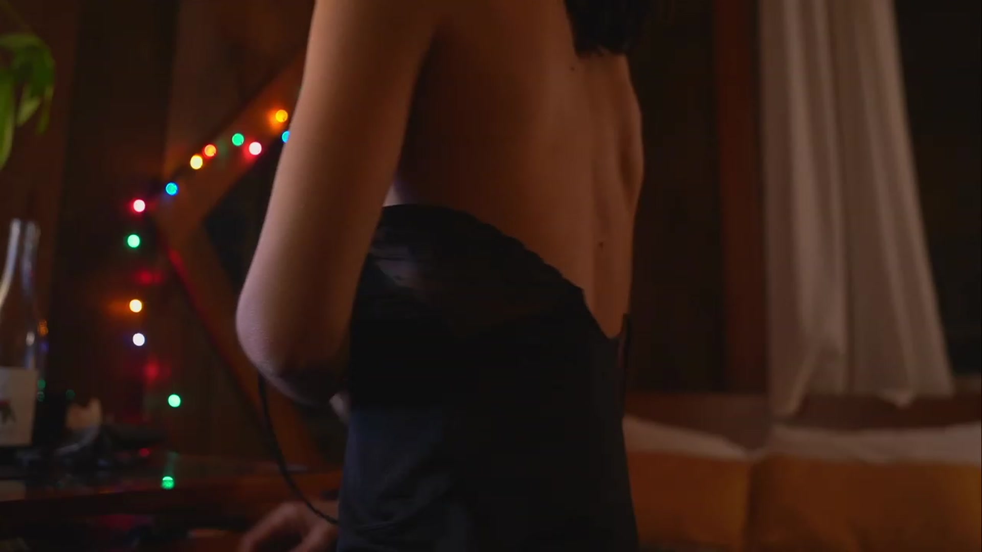 Gallery image thumbnail from TheFriendZone's myfreecams stream on, 01/13/2023, 03:13 image 10 of 20
