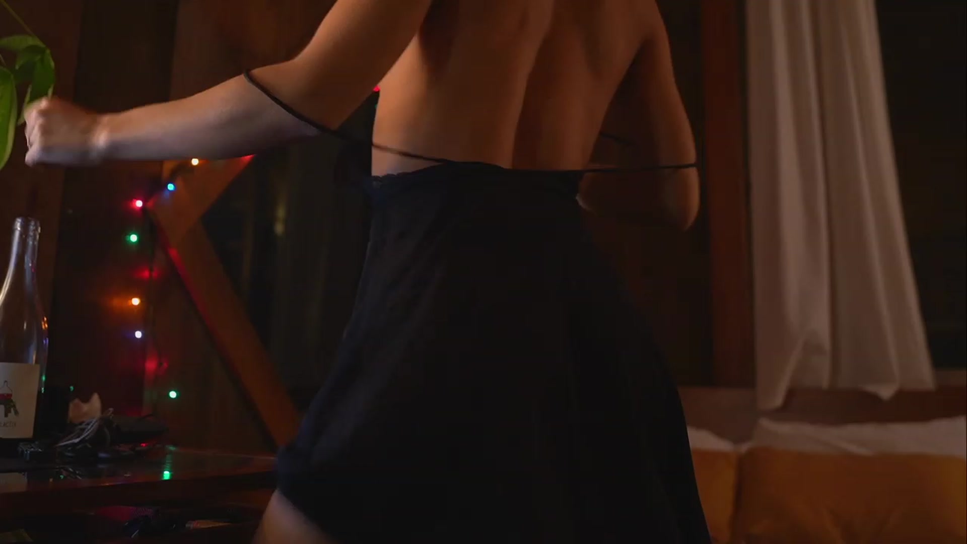 Gallery image thumbnail from TheFriendZone's myfreecams stream on, 01/13/2023, 03:13 image 11 of 20
