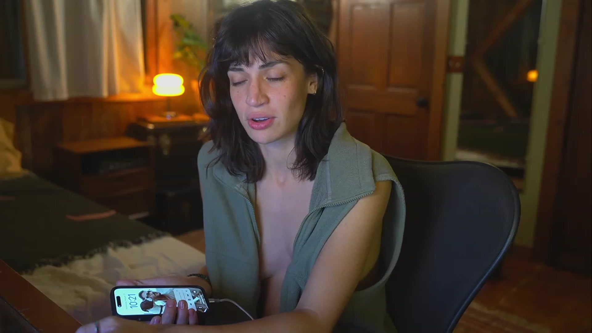 Gallery image thumbnail from TheFriendZone's myfreecams stream on, 02/23/2023, 03:40 image 16 of 20
