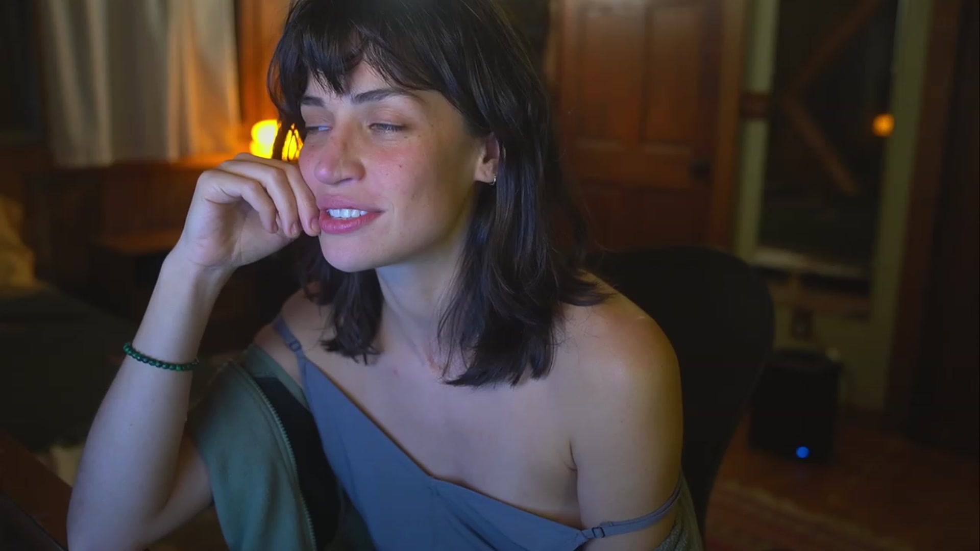 Gallery image thumbnail from TheFriendZone's myfreecams stream on, 02/23/2023, 03:40 image 7 of 20