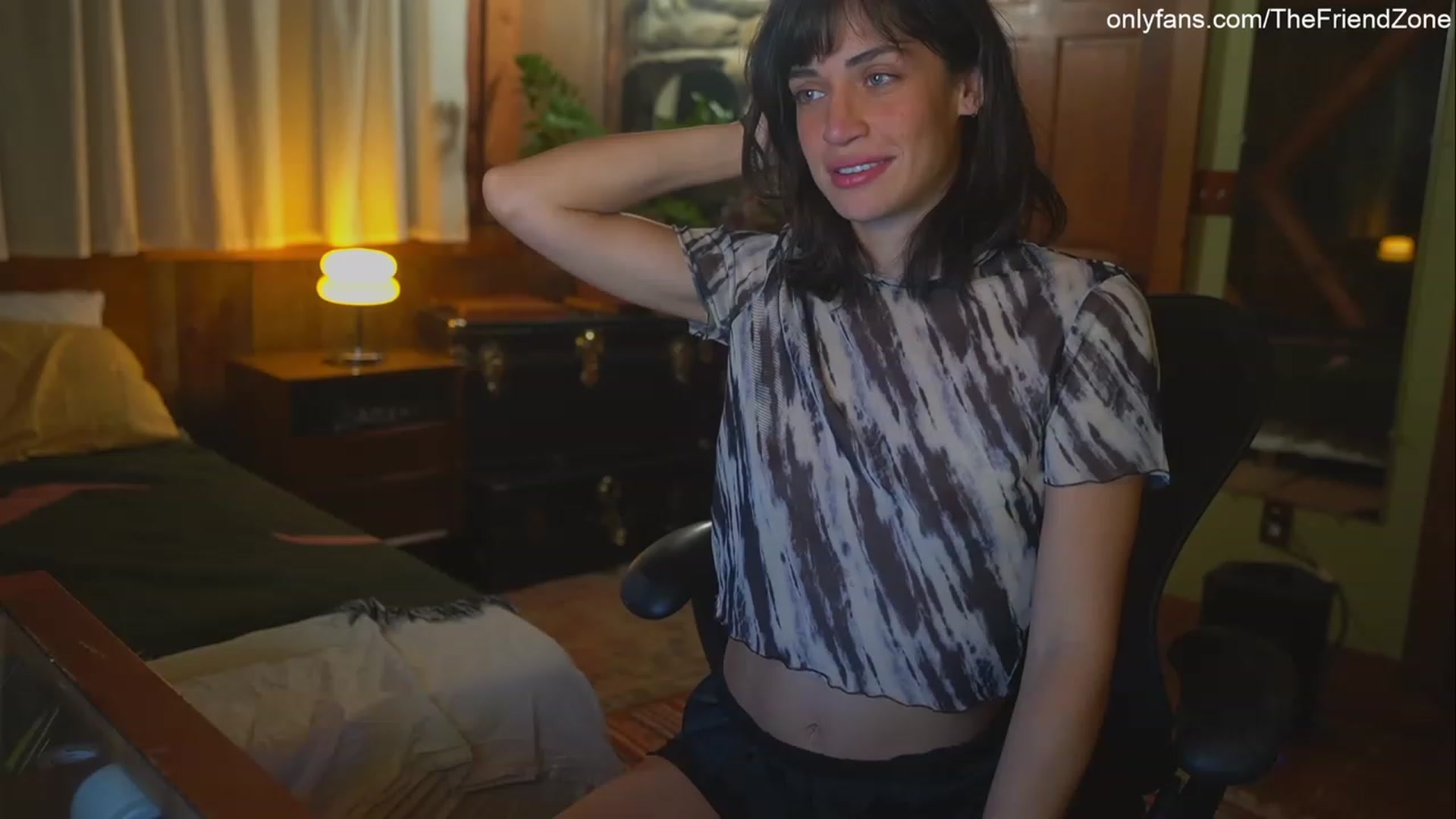 Gallery image thumbnail from TheFriendZone's myfreecams stream on, 02/24/2023, 01:37 image 2 of 20