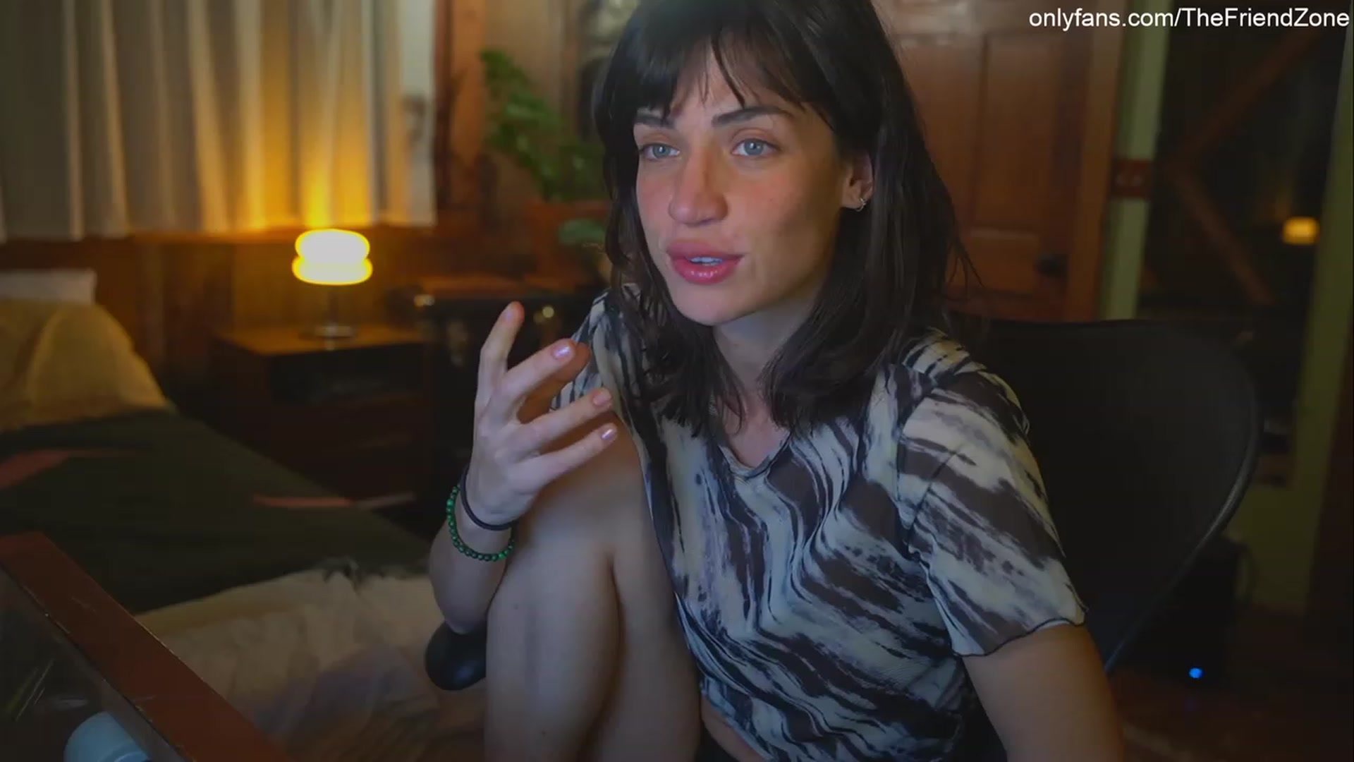 Gallery image thumbnail from TheFriendZone's myfreecams stream on, 02/24/2023, 01:37 image 15 of 20