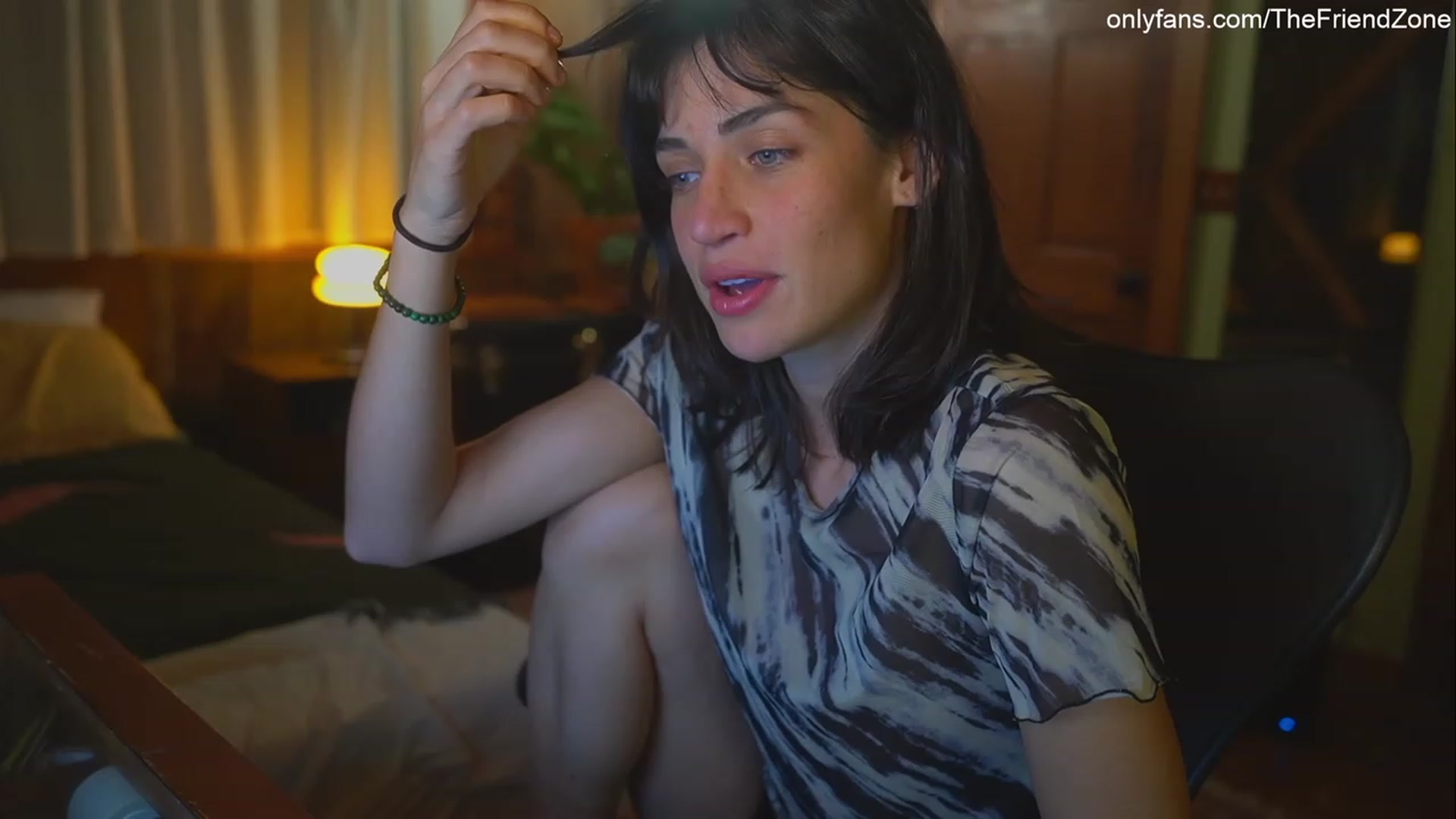 Gallery image thumbnail from TheFriendZone's myfreecams stream on, 02/24/2023, 01:37 image 12 of 20