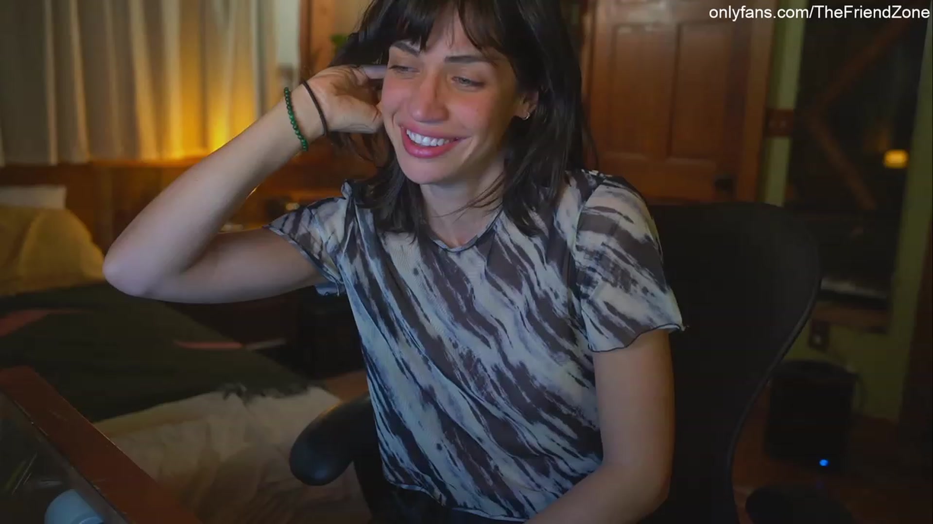 Gallery image thumbnail from TheFriendZone's myfreecams stream on, 02/24/2023, 01:37 image 19 of 20