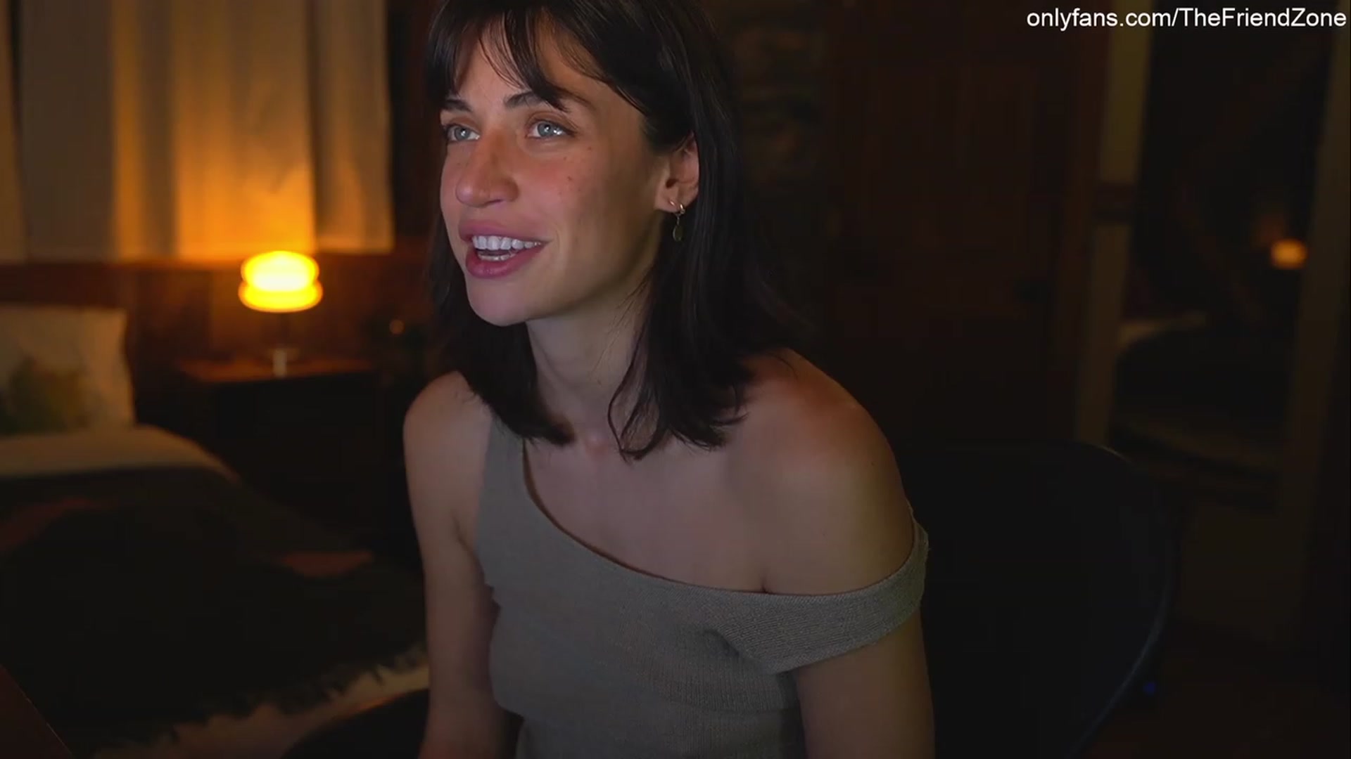 Gallery image thumbnail from TheFriendZone's myfreecams stream on, 03/09/2023, 03:25 image 13 of 20