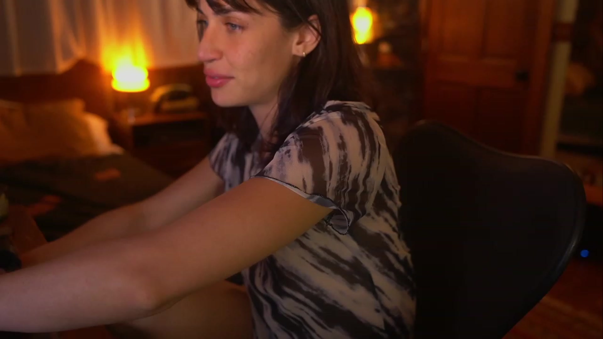Gallery image thumbnail from TheFriendZone's myfreecams stream on, 03/31/2023, 02:11 image 1 of 20