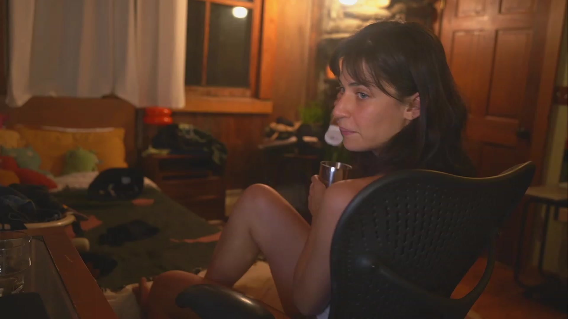 Gallery image thumbnail from TheFriendZone's myfreecams stream on, 04/16/2023, 02:23 image 16 of 20