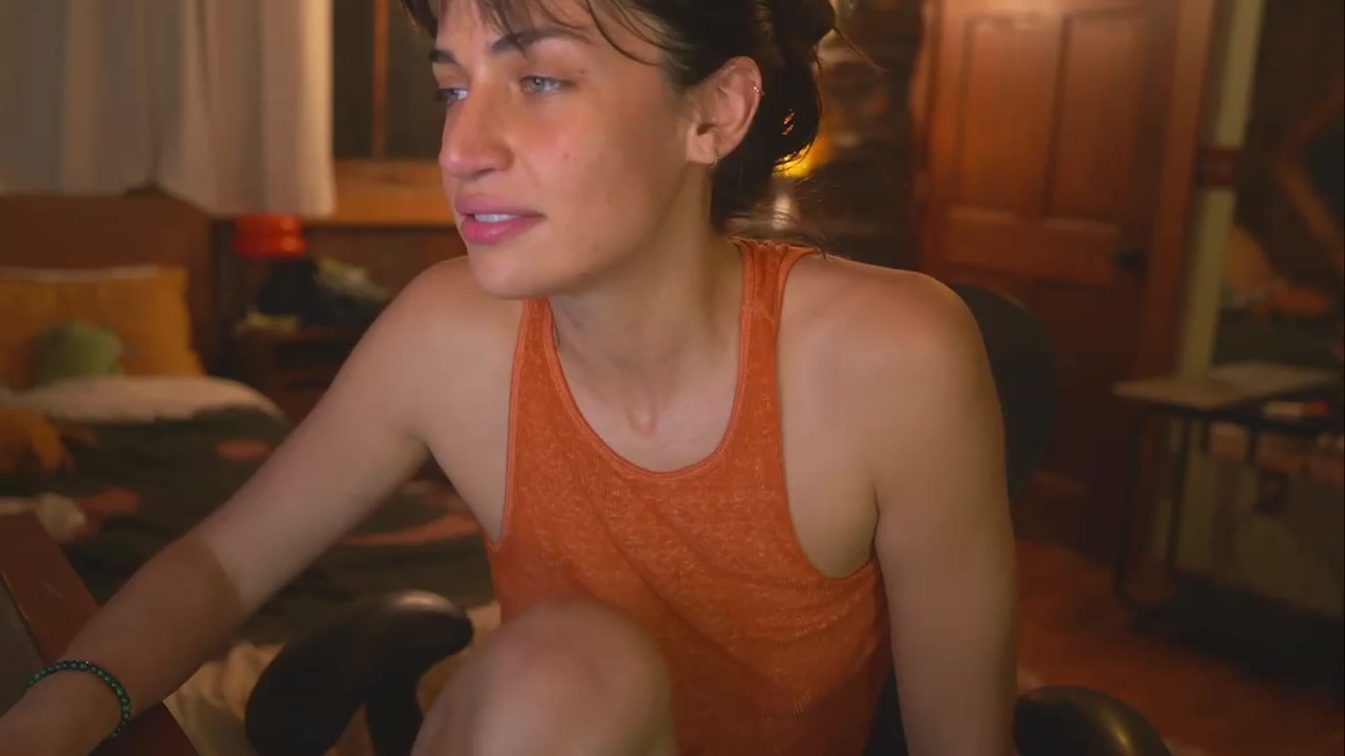 Gallery image thumbnail from TheFriendZone's myfreecams stream on, 04/16/2023, 03:21 image 10 of 20