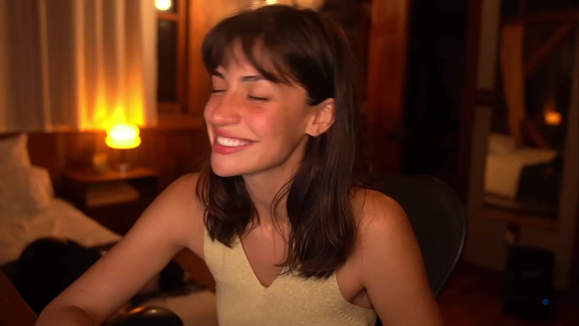 Gallery image thumbnail from TheFriendZone's myfreecams stream on, 07/28/2023, 02:48 image 11 of 20