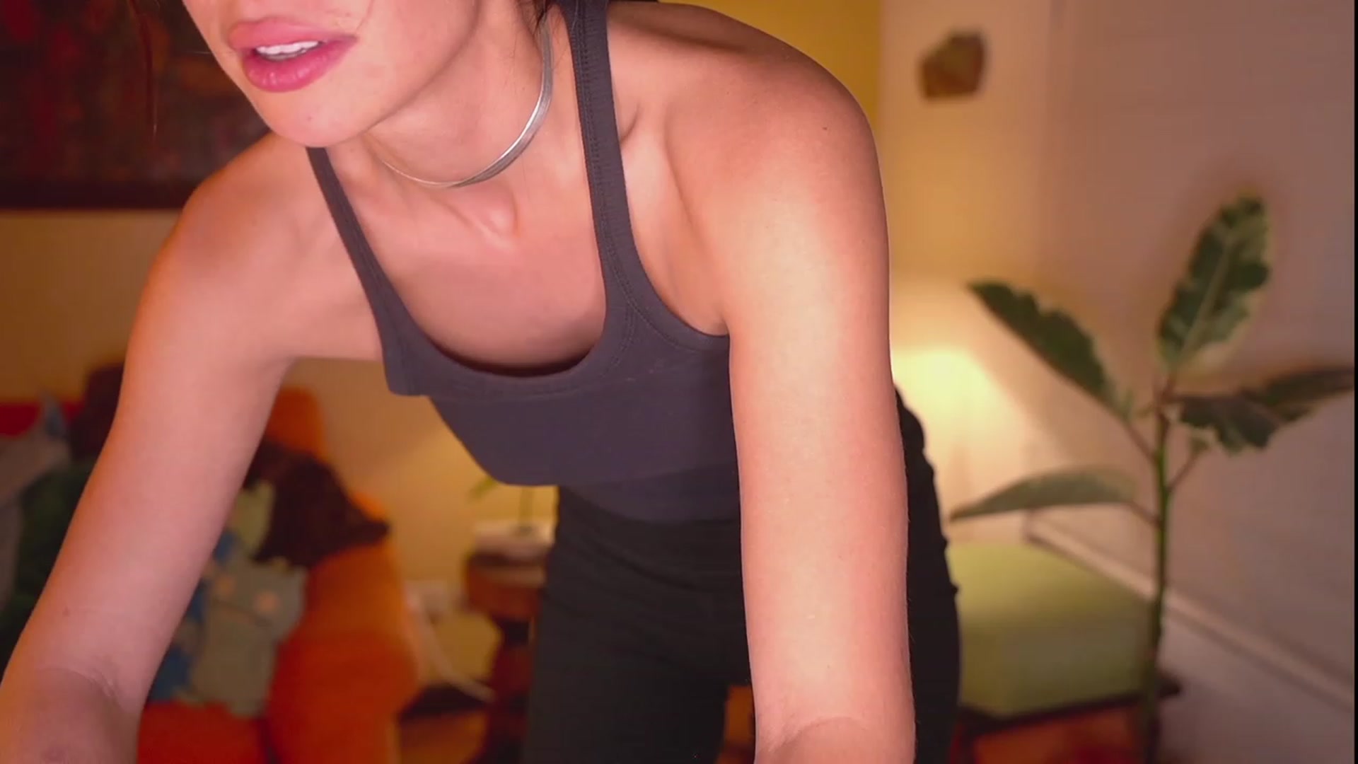 Gallery image thumbnail from TheFriendZone's myfreecams stream on, 11/15/2023, 02:51 image 17 of 20