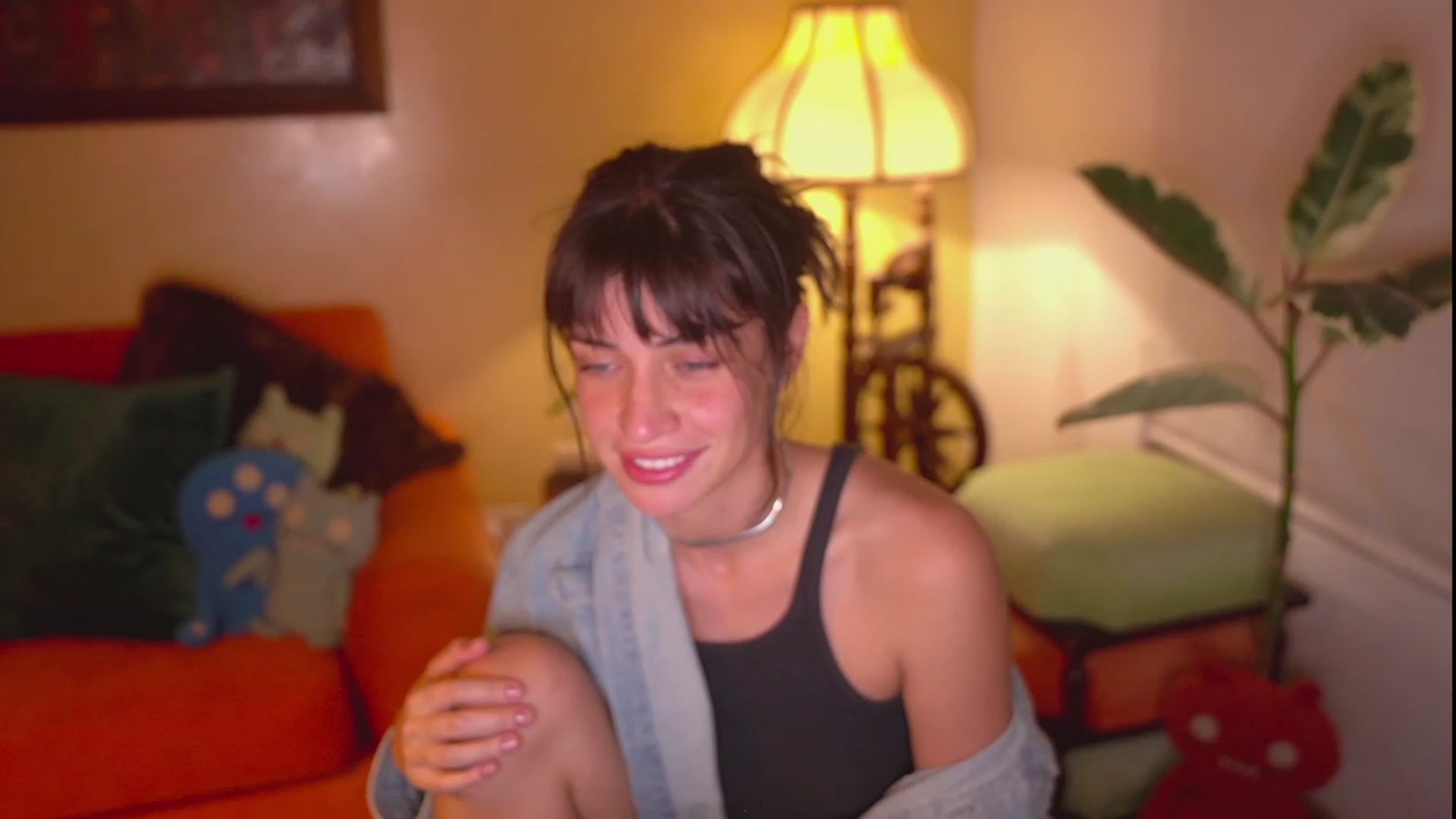 Gallery image thumbnail from TheFriendZone's myfreecams stream on, 11/15/2023, 02:51 image 6 of 20
