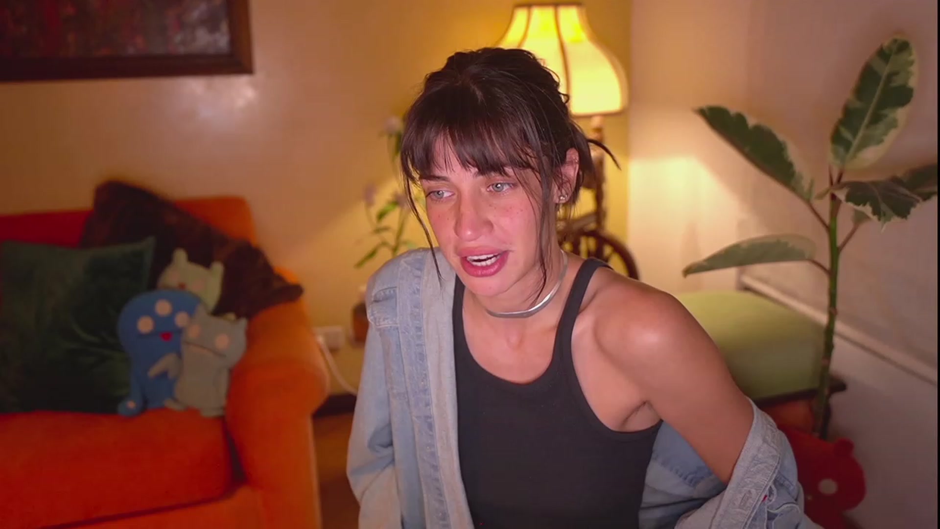 Gallery image thumbnail from TheFriendZone's myfreecams stream on, 11/15/2023, 02:51 image 16 of 20