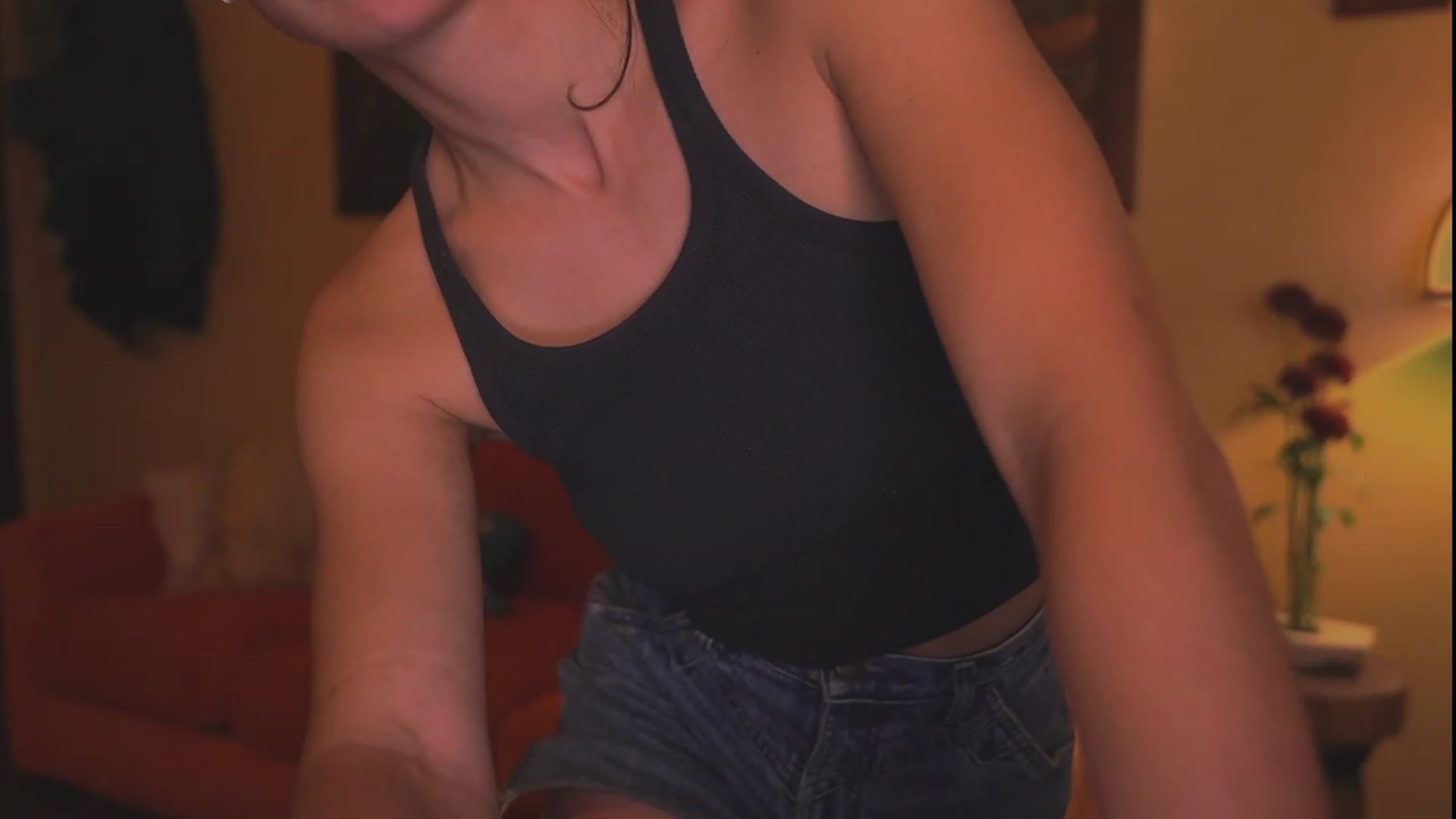 Gallery image thumbnail from TheFriendZone's myfreecams stream on, 12/09/2023, 02:57 image 2 of 20