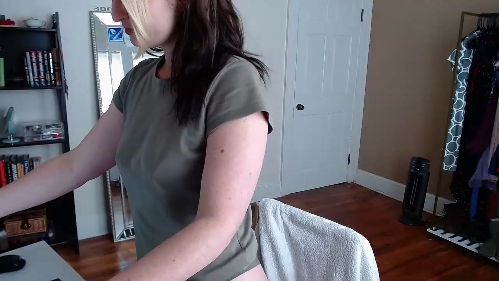 Gallery image thumbnail from TheFuckFairy's myfreecams stream on, 11/14/2022, 16:58 image 2 of 20