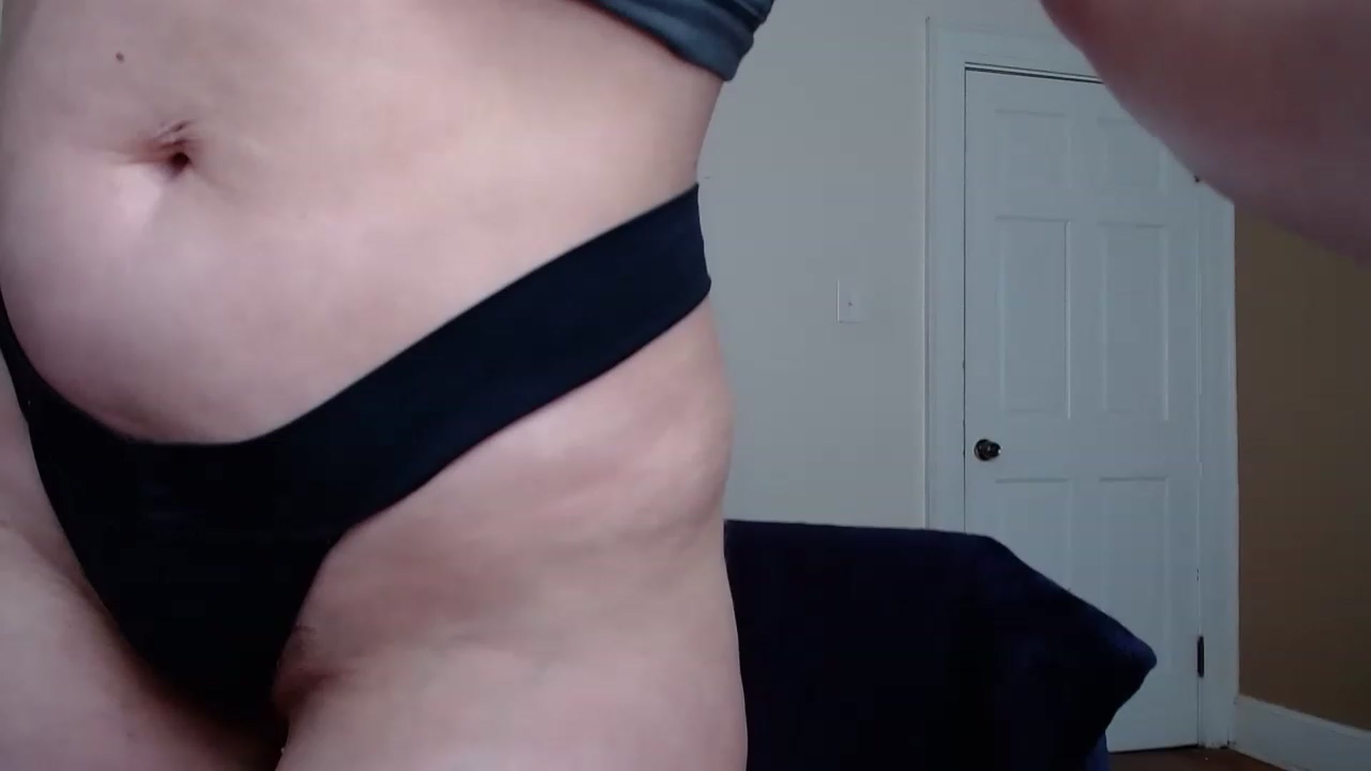 Gallery image thumbnail from TheFuckFairy's myfreecams stream on, 11/17/2022, 17:23 image 2 of 20