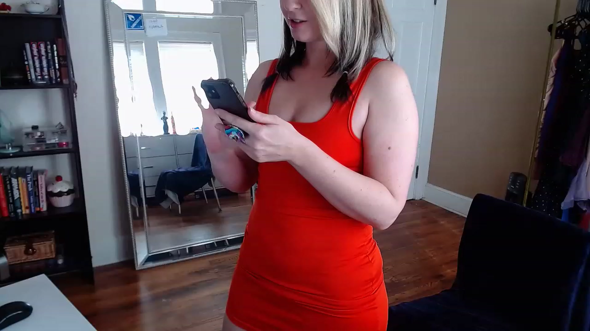 Gallery image thumbnail from TheFuckFairy's myfreecams stream on, 11/21/2022, 17:47 image 18 of 20