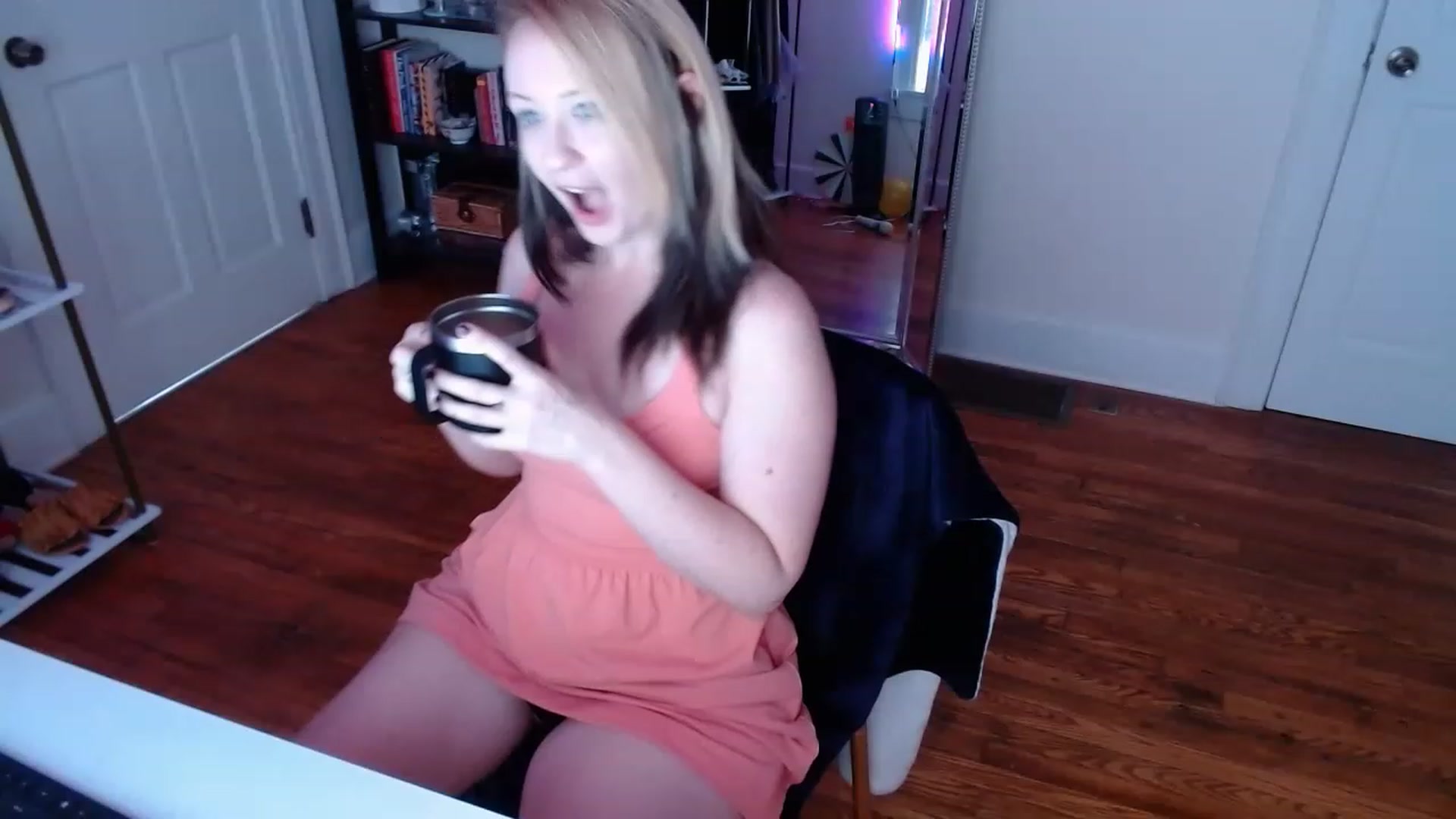 Gallery image thumbnail from TheFuckFairy's myfreecams stream on, 01/02/2023, 16:30 image 11 of 20