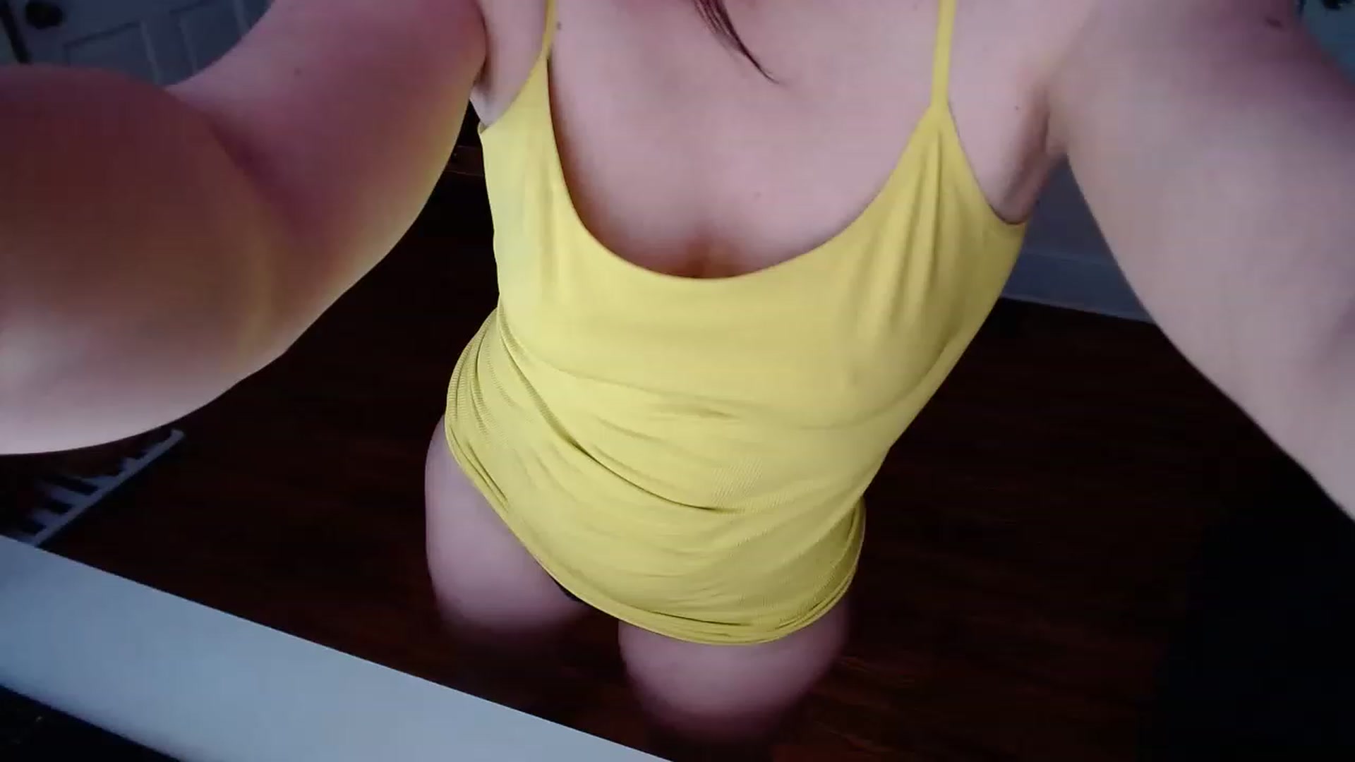 Gallery image thumbnail from TheFuckFairy's myfreecams stream on, 01/03/2023, 16:36 image 6 of 20