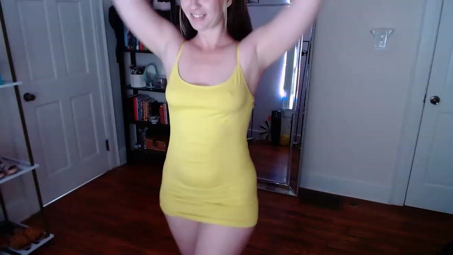 Gallery image thumbnail from TheFuckFairy's myfreecams stream on, 01/03/2023, 16:36 image 2 of 20