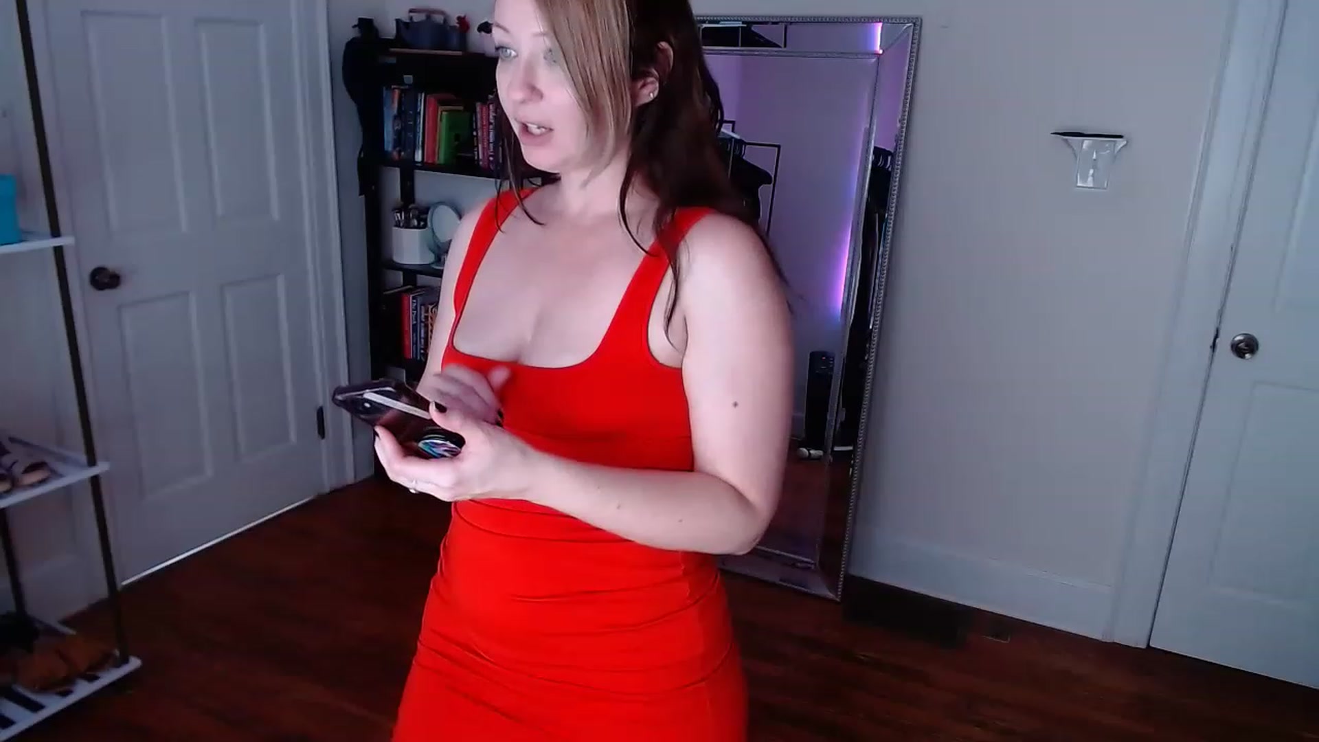 Gallery image thumbnail from TheFuckFairy's myfreecams stream on, 01/09/2023, 18:49 image 16 of 20