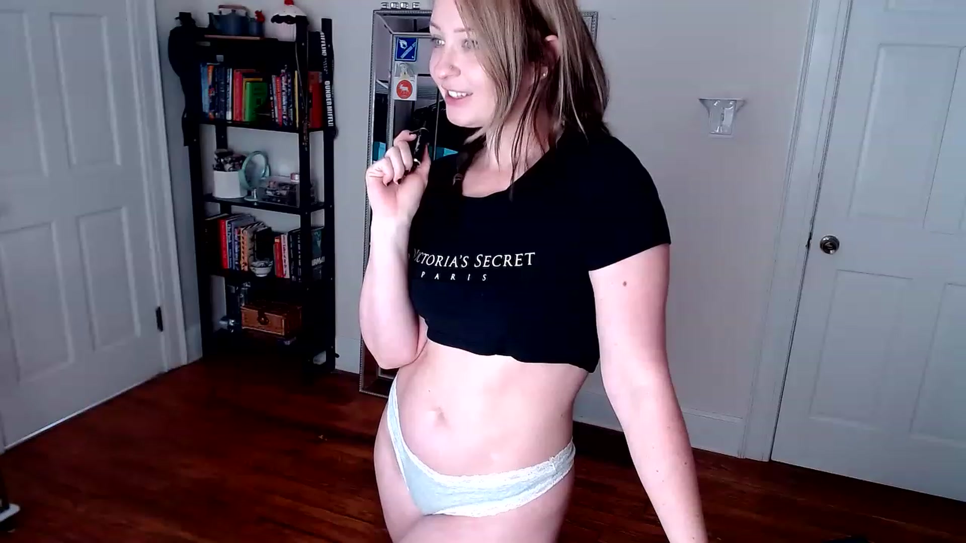 Gallery image thumbnail from TheFuckFairy's myfreecams stream on, 01/10/2023, 16:50 image 9 of 20