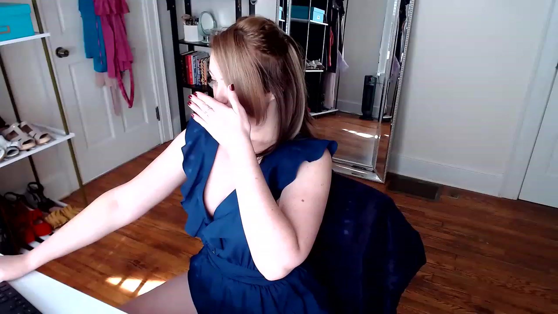 Gallery image thumbnail from TheFuckFairy's myfreecams stream on, 01/16/2023, 16:15 image 8 of 20