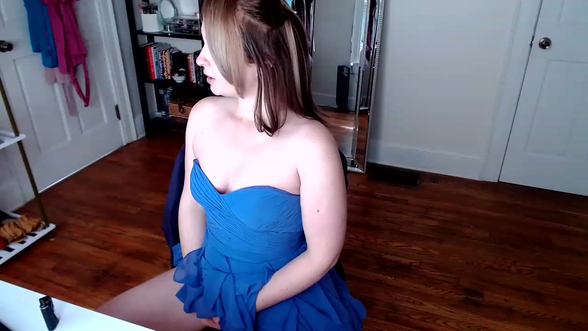 Gallery image thumbnail from TheFuckFairy's myfreecams stream on, 01/16/2023, 16:15 image 18 of 20